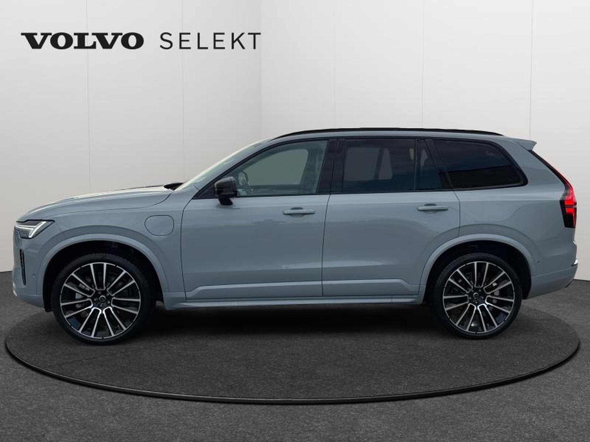 Volvo XC90 T8 Plus Dark / Full Option / Hybride (2026) - Photo 4