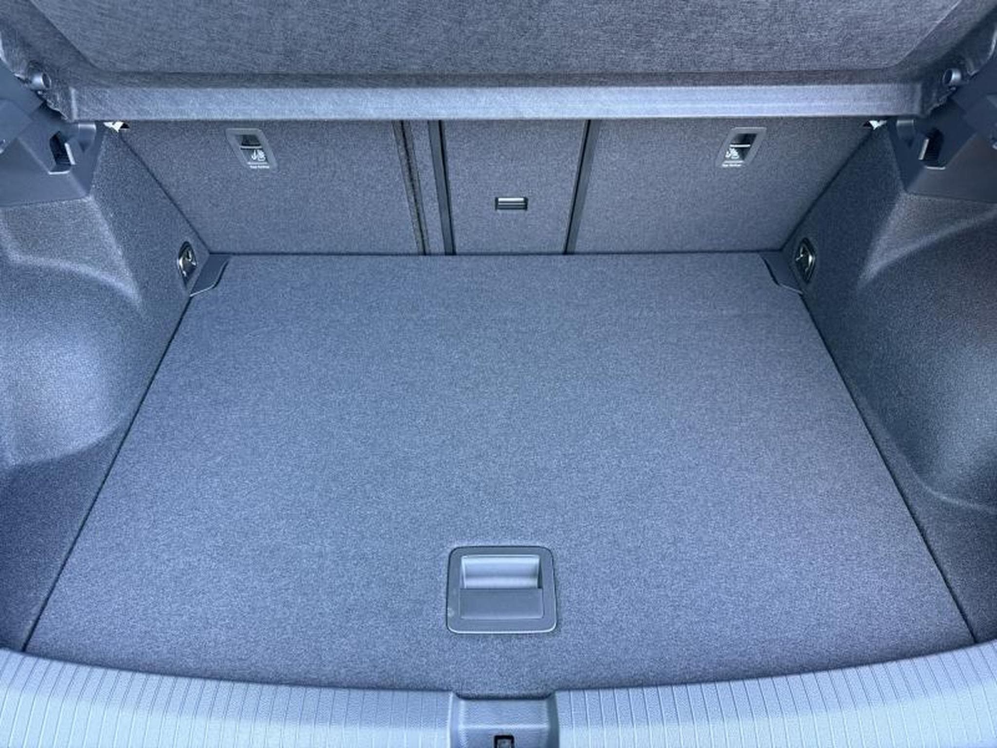 VW T-Roc NEW Life 30 Years Edition DSG / Essence (2026) - Foto 18