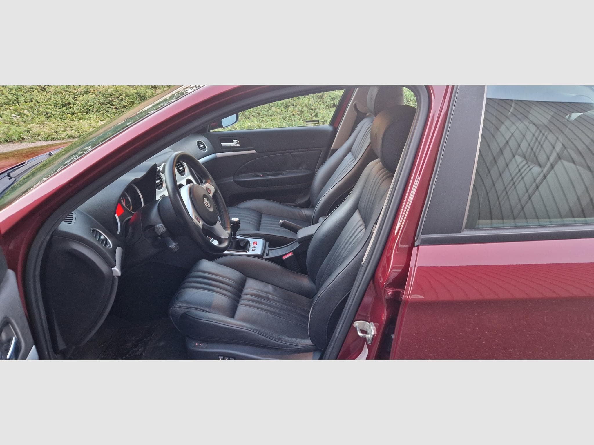 Alfa-Romeo 159 1.9 jtdM 16v 136ch (2006) - Photo 9