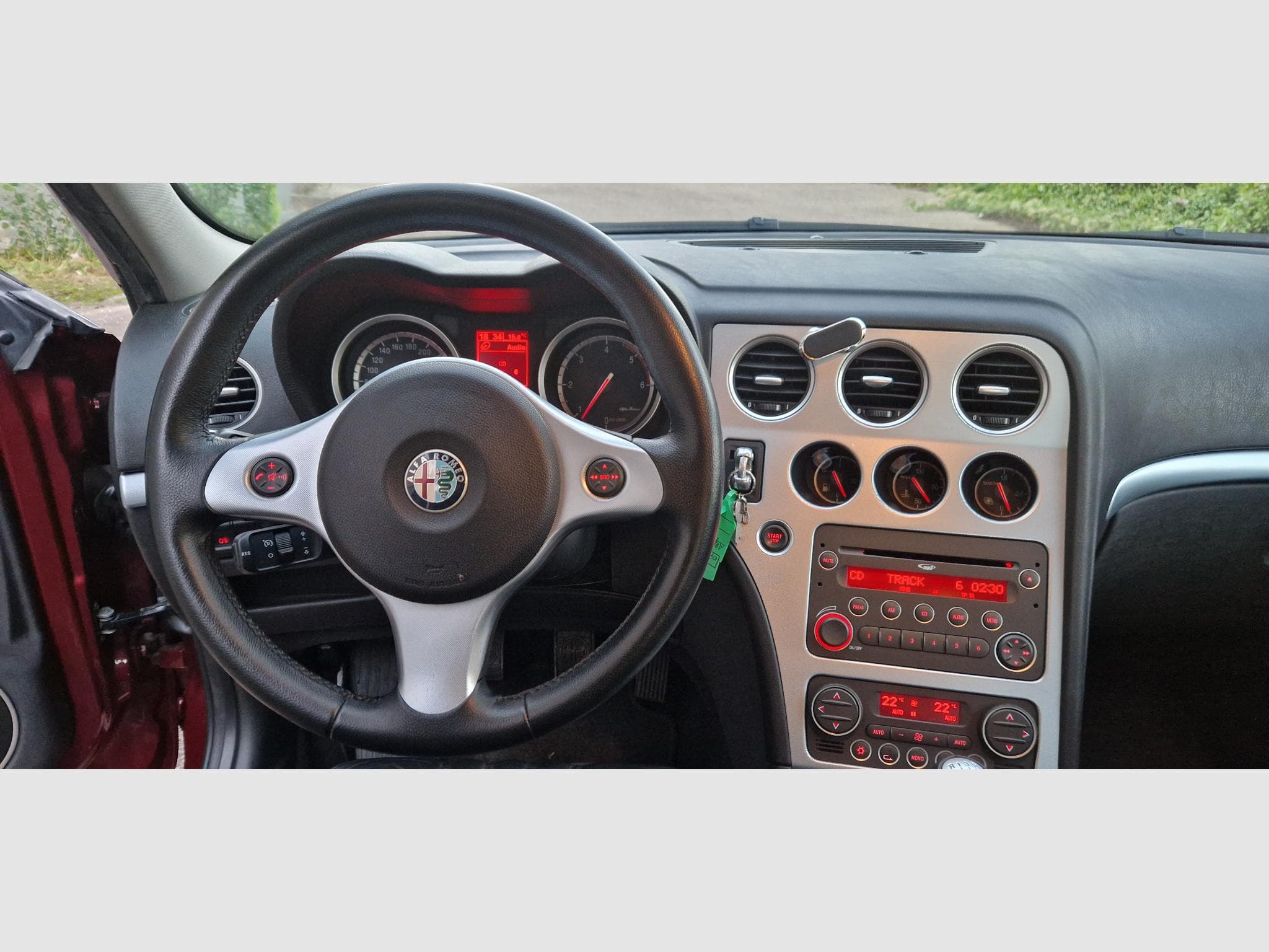 Alfa-Romeo 159 1.9 jtdM 16v 136ch (2006) - Photo 13
