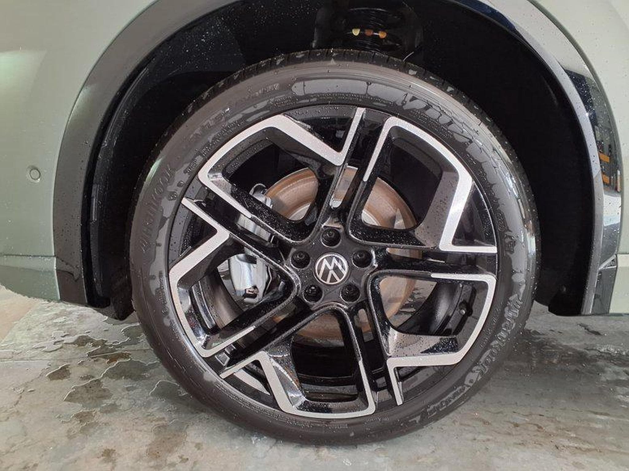 VW Tiguan R-Line 2.0 TSI 7-Gang-DSG 4MOTION (2026) - Foto 9
