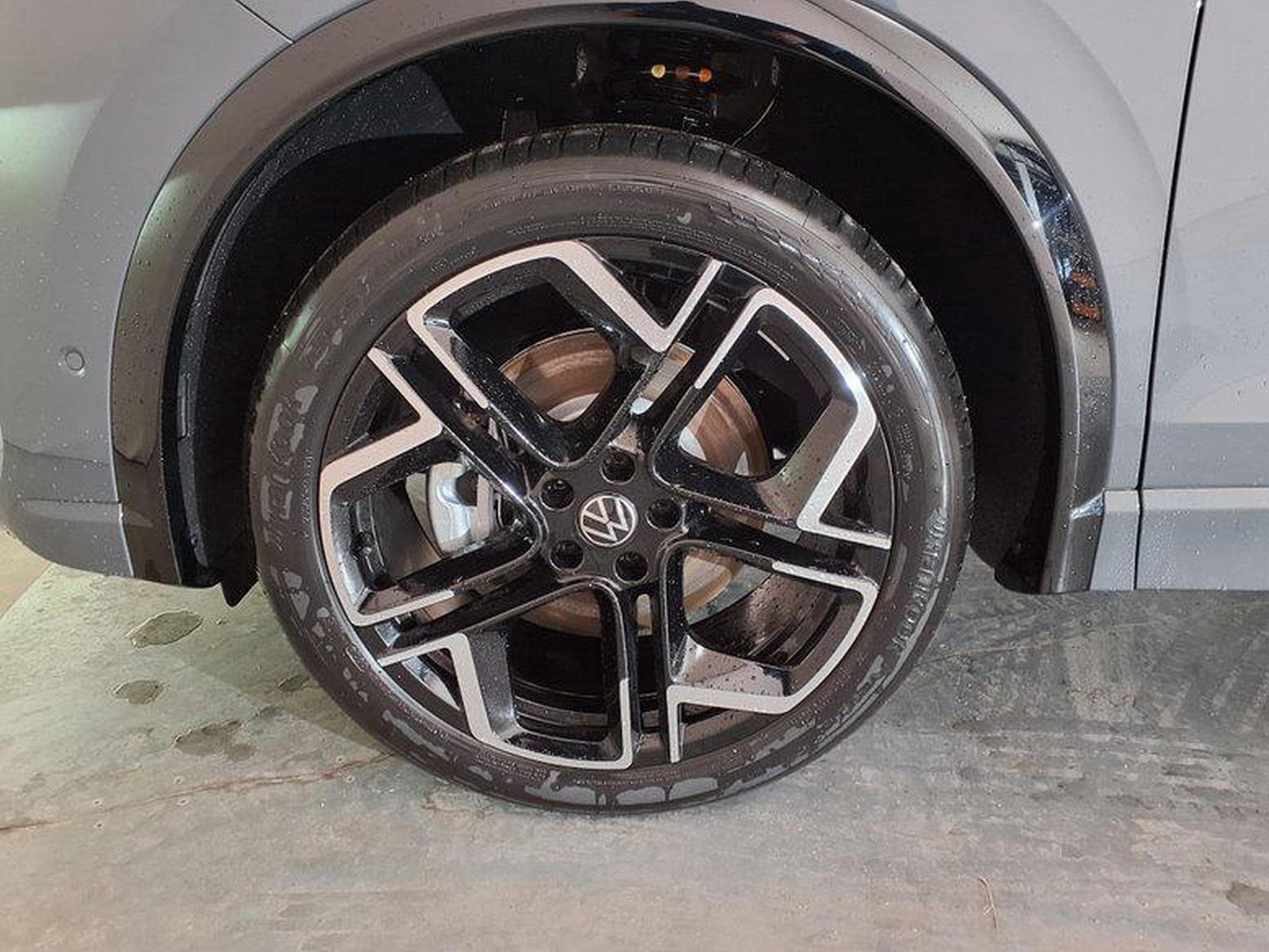 VW Tiguan R-Line 2.0 TSI 7-Gang-DSG 4MOTION (2026) - Foto 9