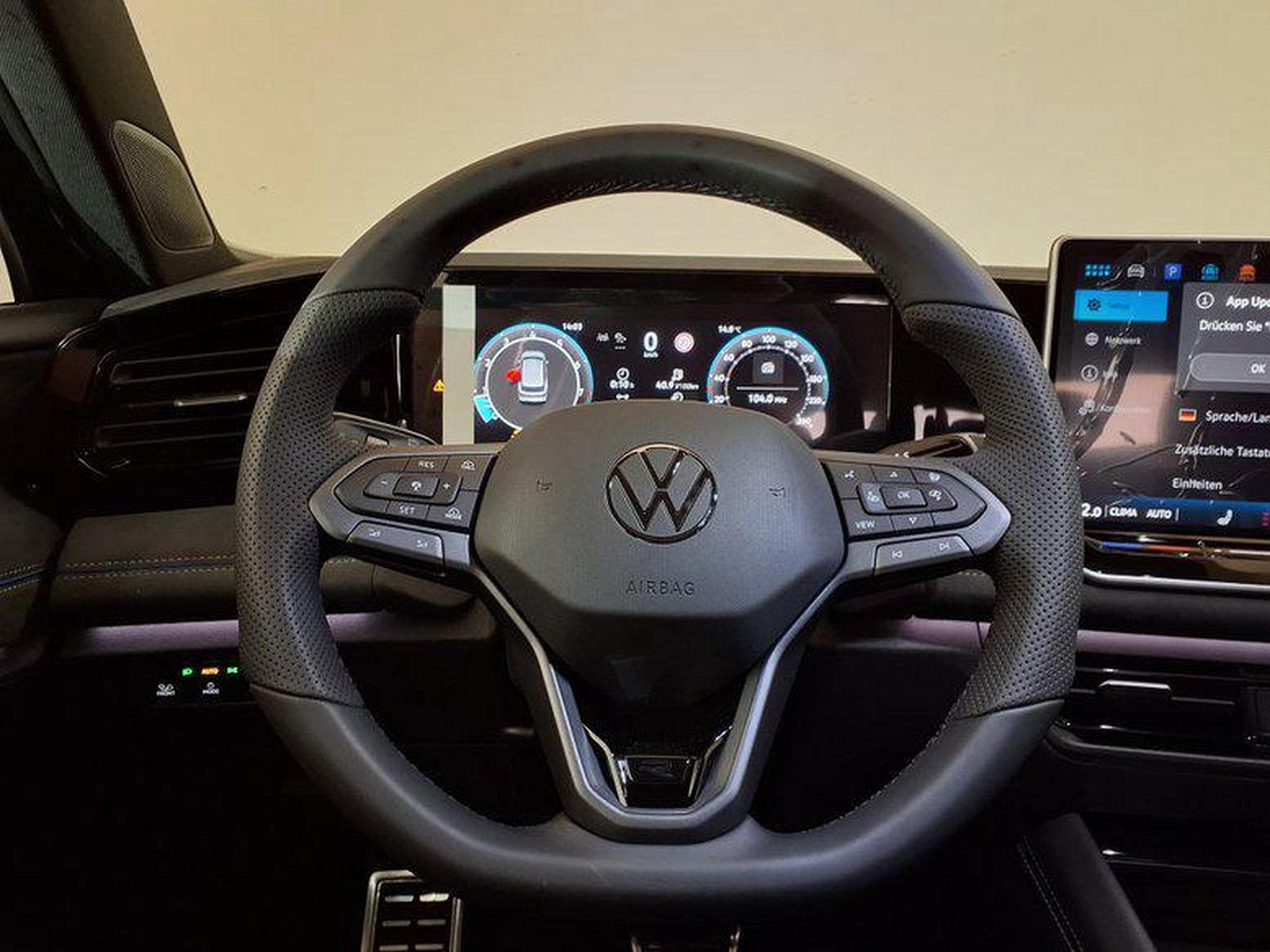 VW Tiguan R-Line 2.0 TSI 7-Gang-DSG 4MOTION (2026) - Foto 14