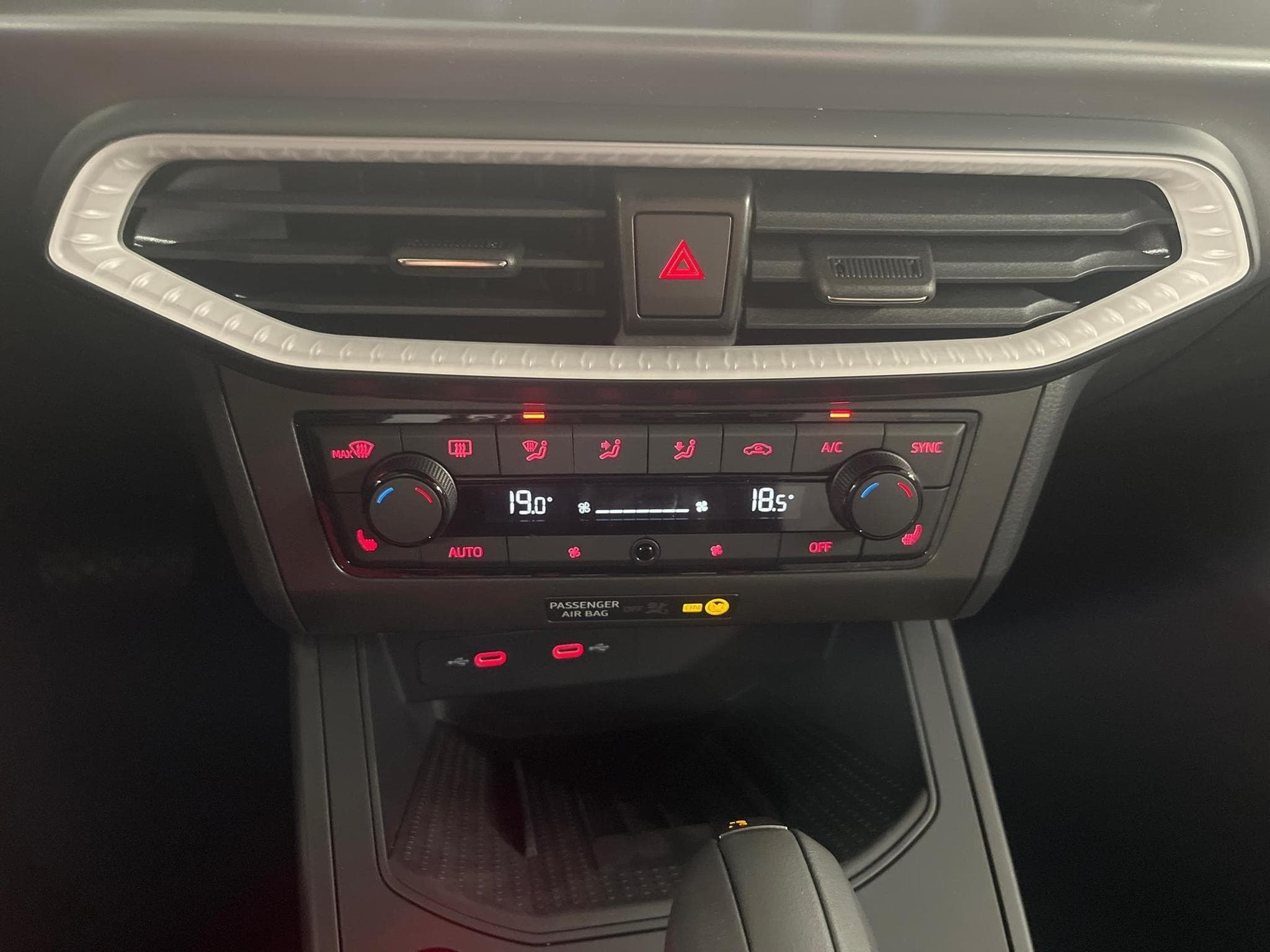 Seat Arona FR (2026) - Foto 15