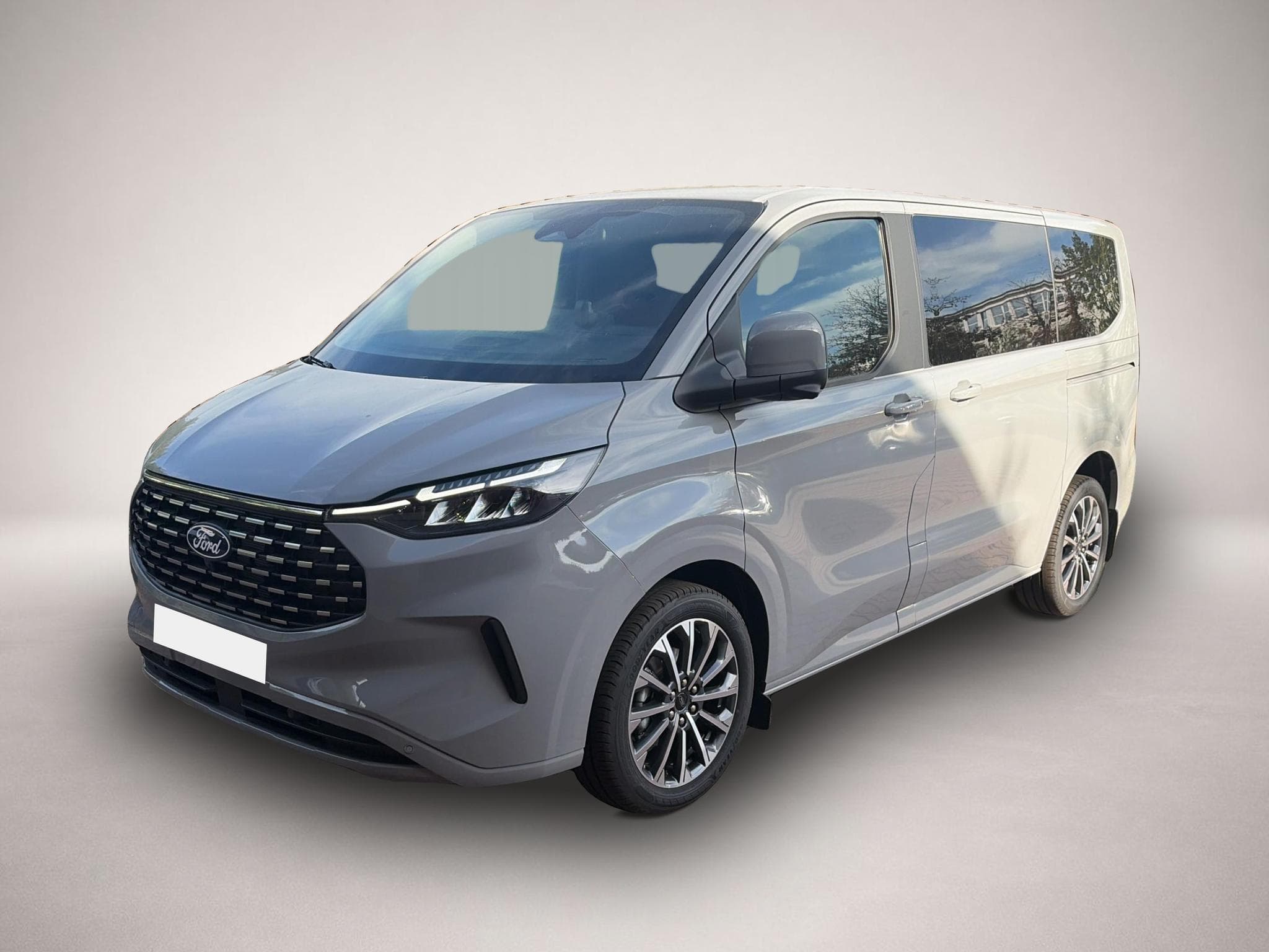 Ford Tourneo (2026) - Foto 1
