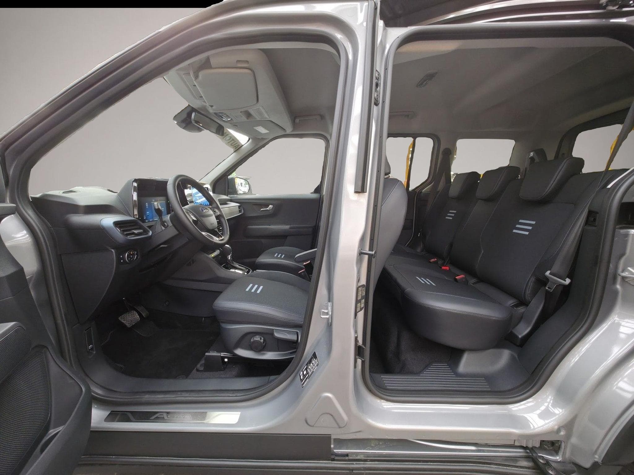 Ford Tourneo (2026) - Photo 4