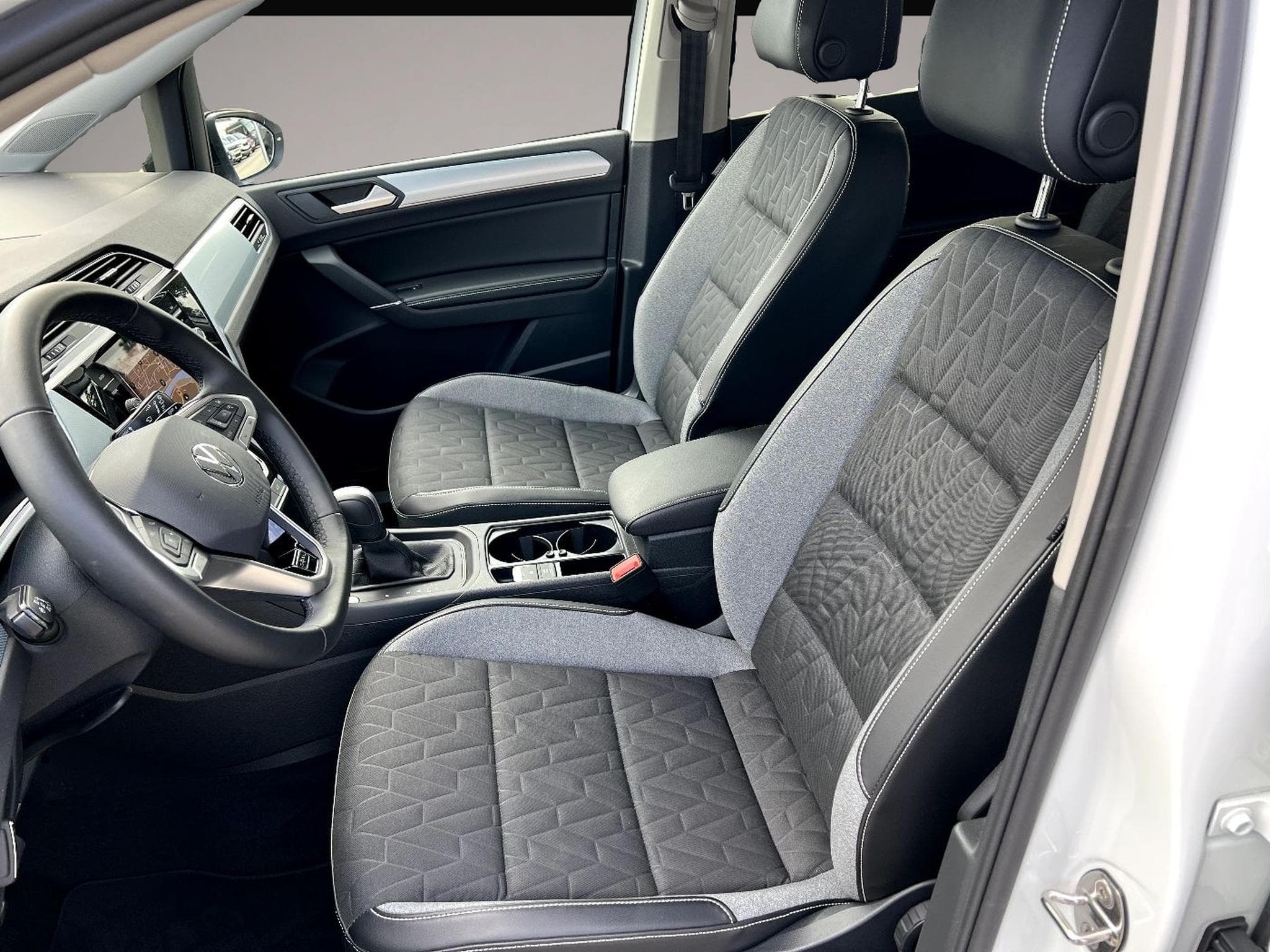 VW Touran (2026) - Photo 7