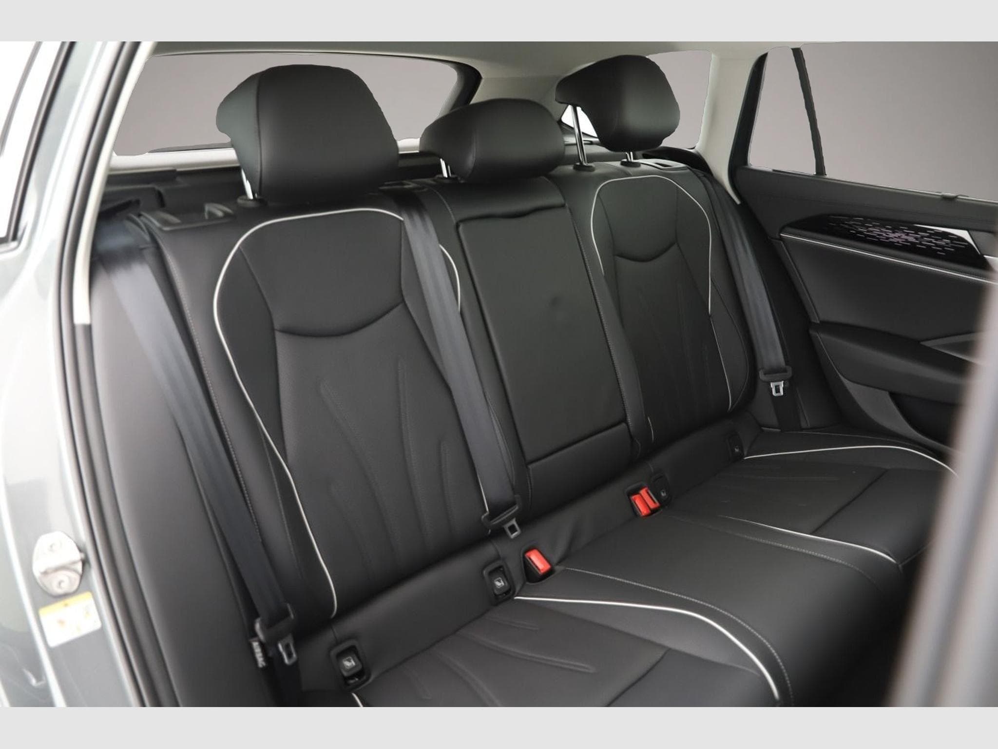 VW Passat (2025) - Foto 5