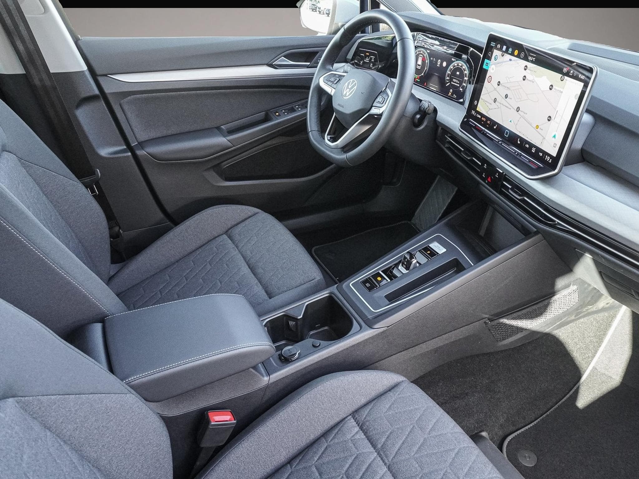VW Golf (2025) - Photo 6