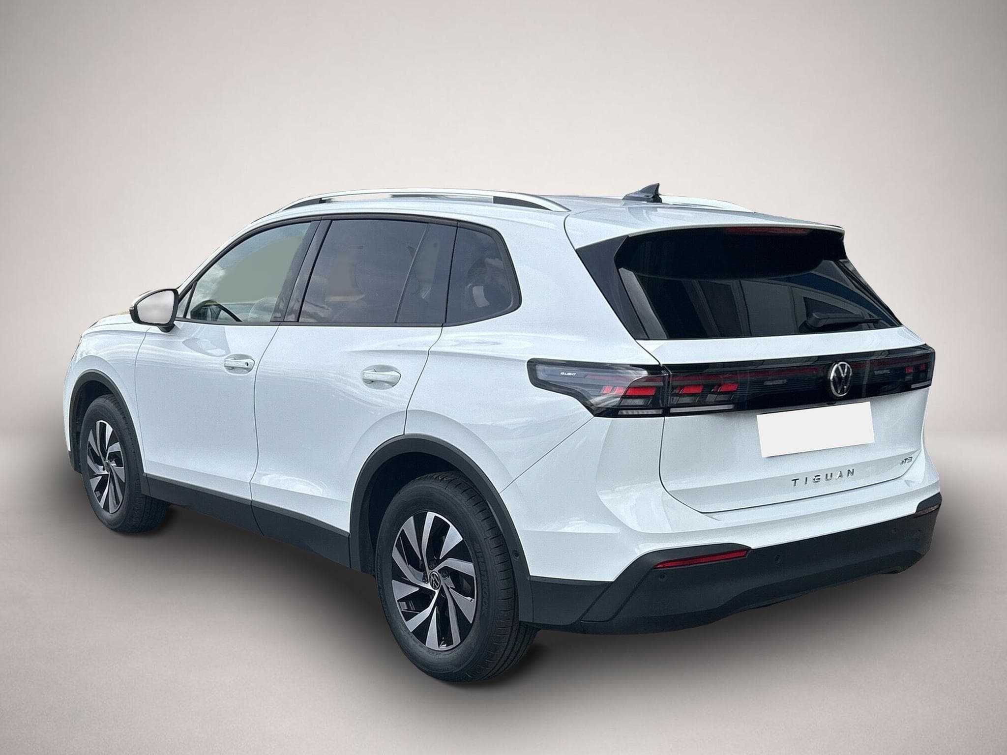 VW Tiguan (2025) - Photo 4