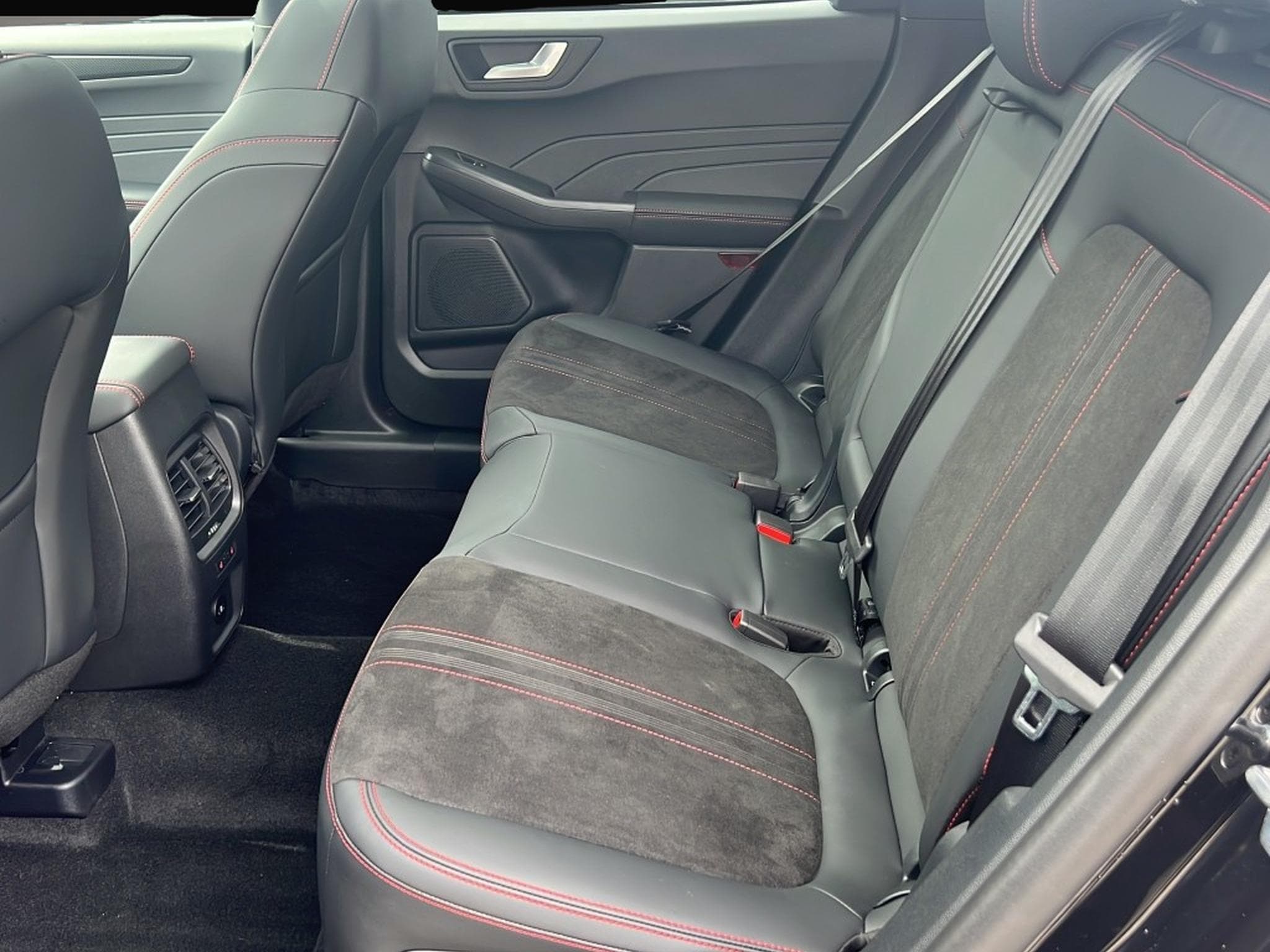 Ford Kuga (2025) - Foto 7