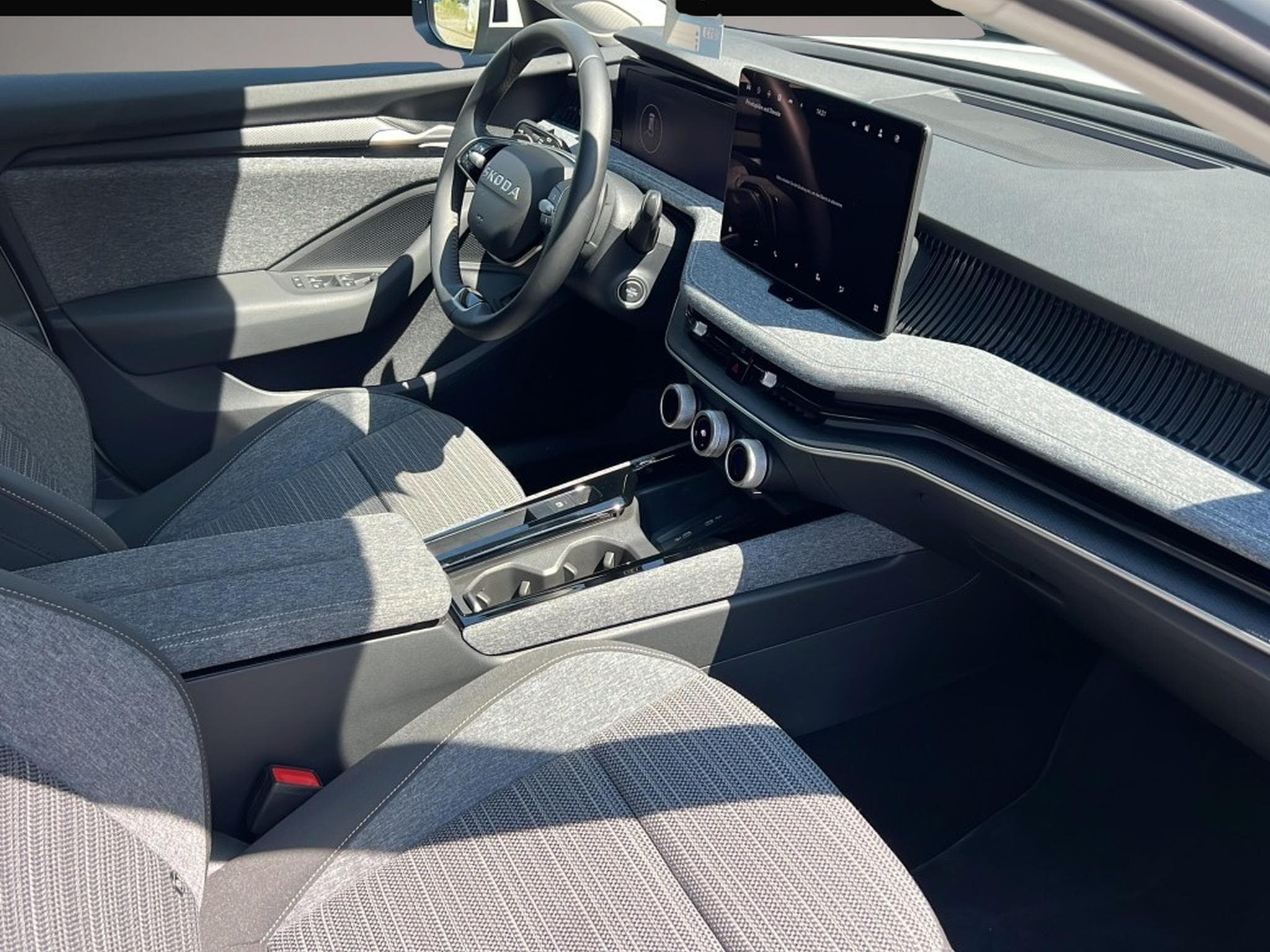 Skoda Superb (2025) - Photo 5