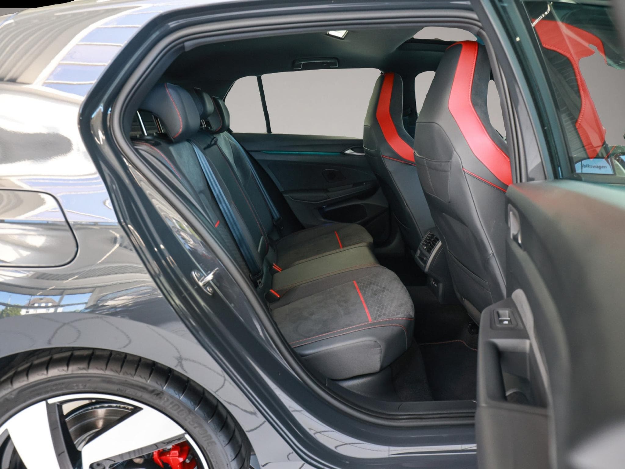 VW Golf (2024) - Foto 4