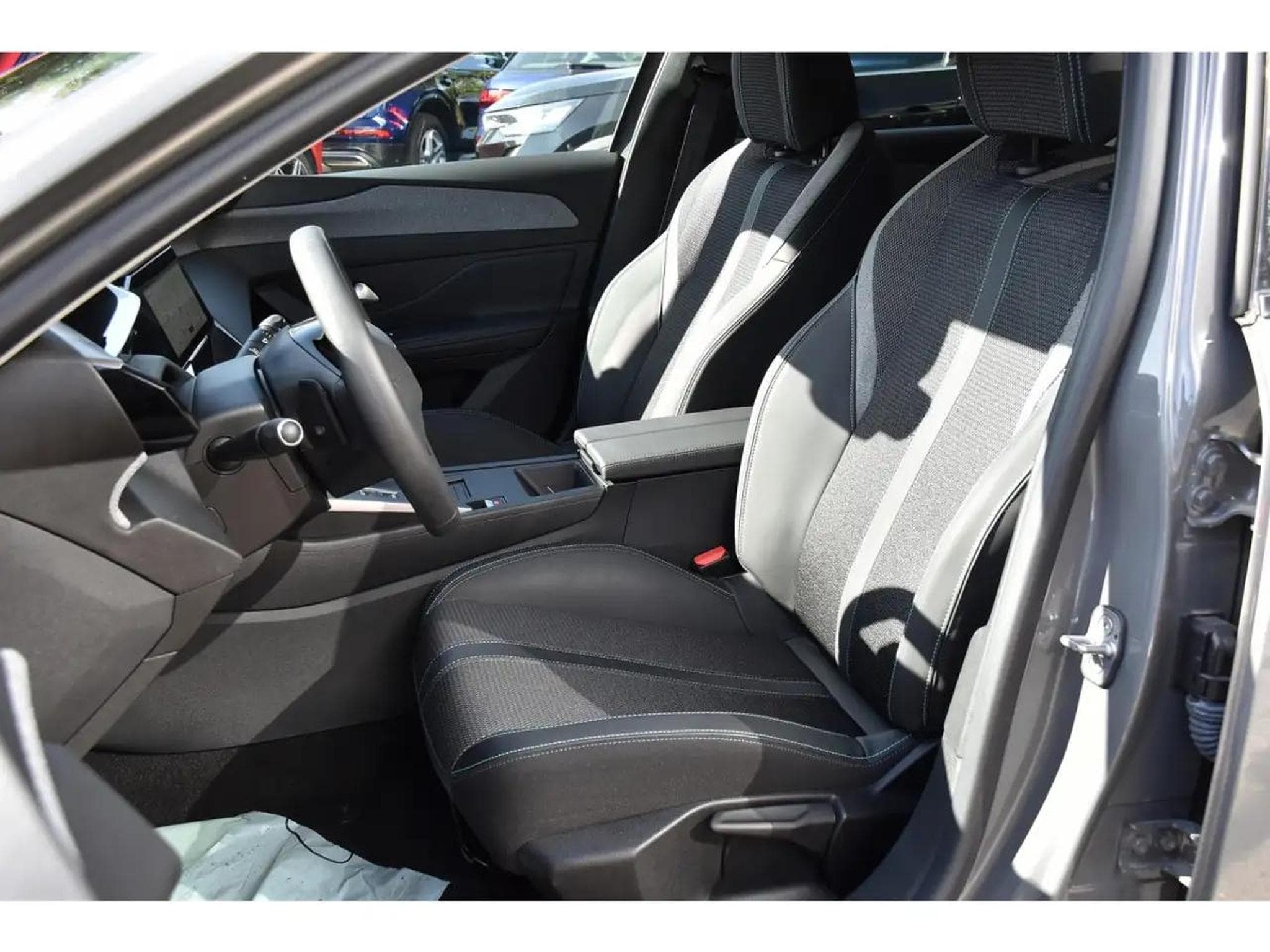 Peugeot 308 (2025) - Photo 6