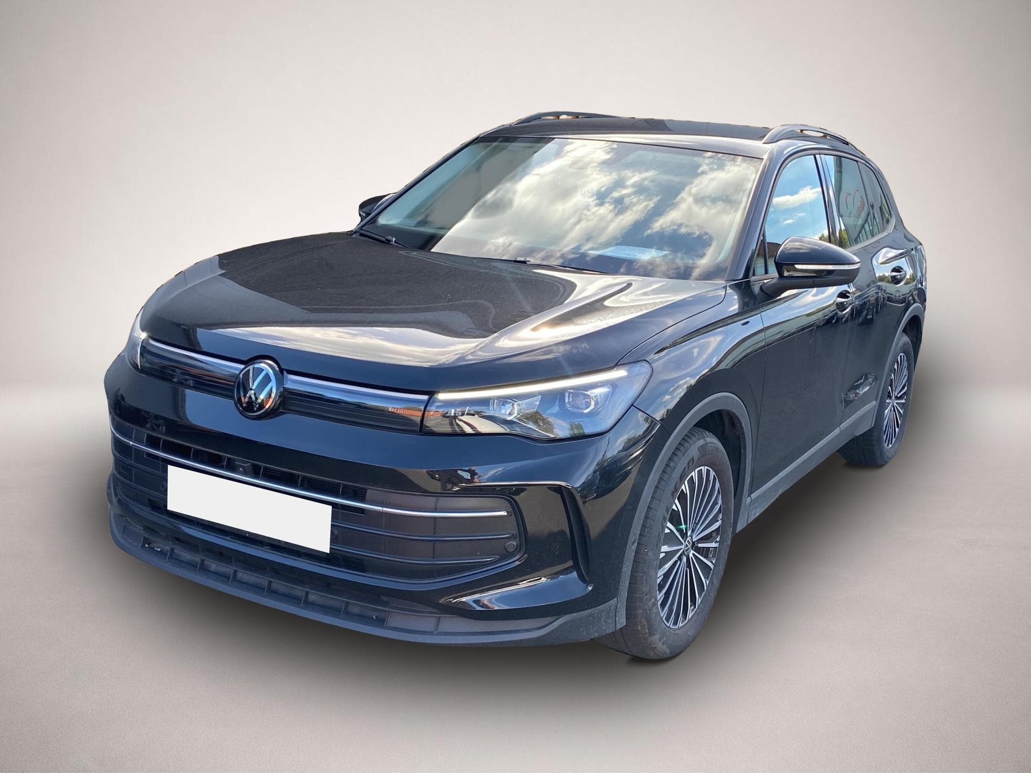 VW Tiguan (2025) - Photo 2
