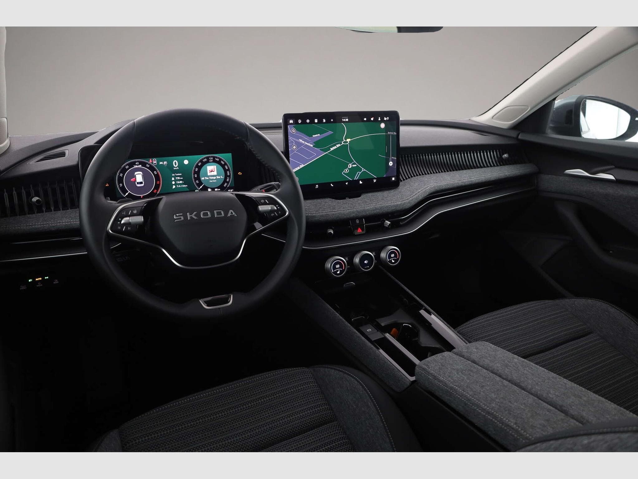 Skoda Superb (2025) - Photo 6