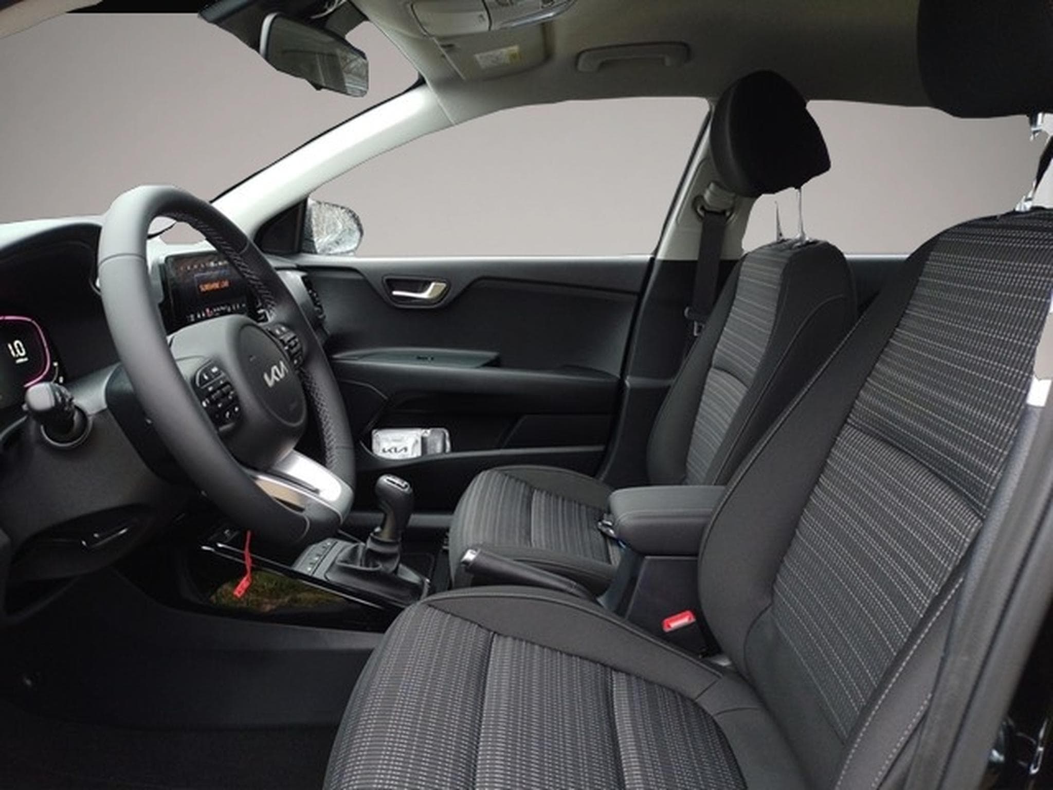 Kia Stonic (2025) - Photo 7