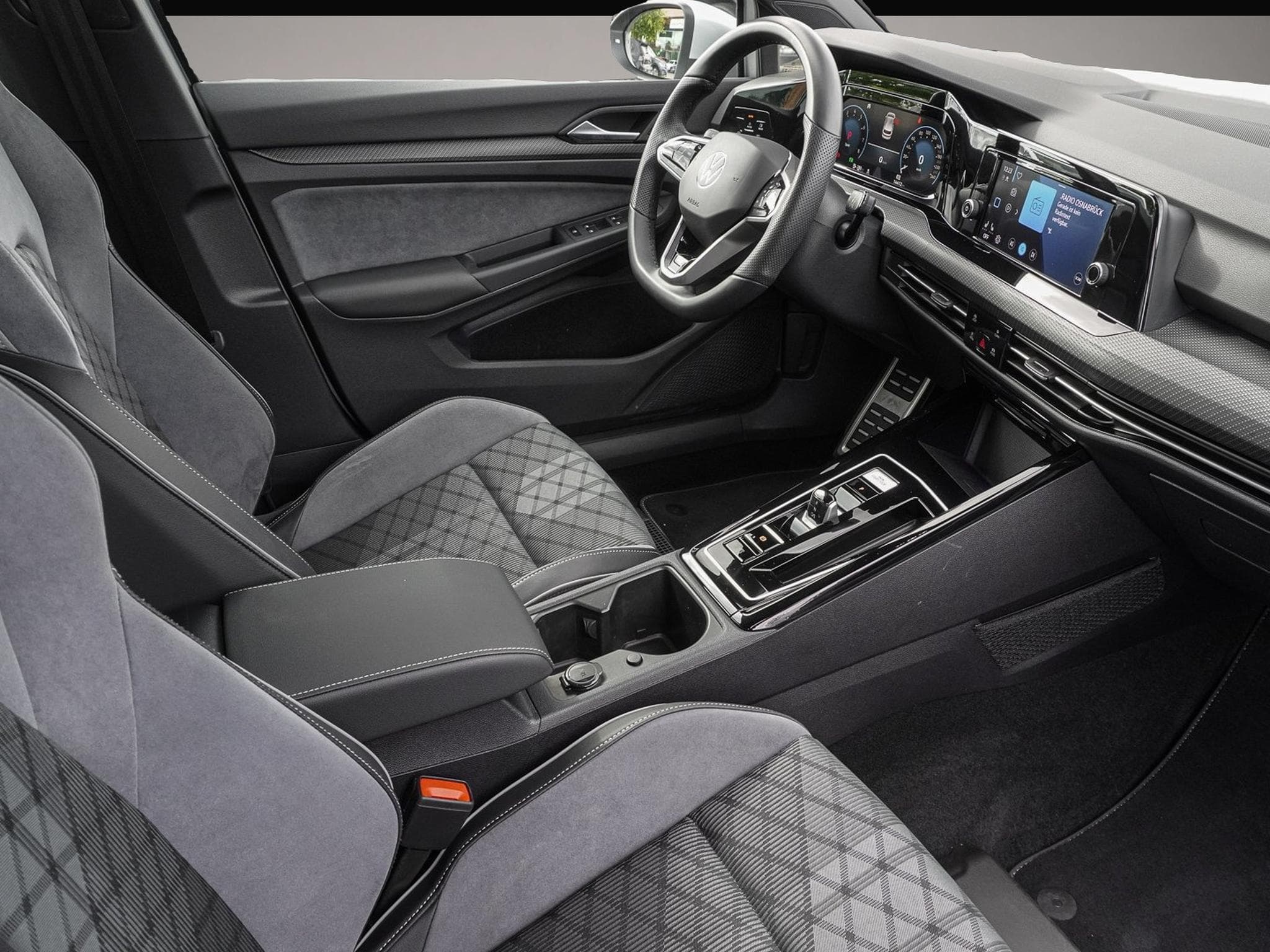 VW Golf (2024) - Foto 6