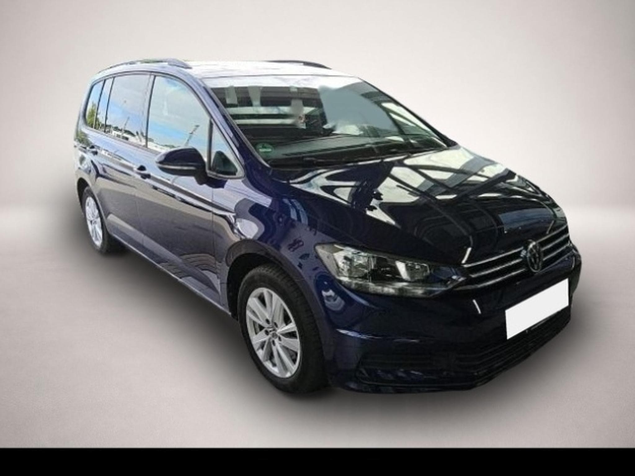 VW Touran (2023) - Photo 3