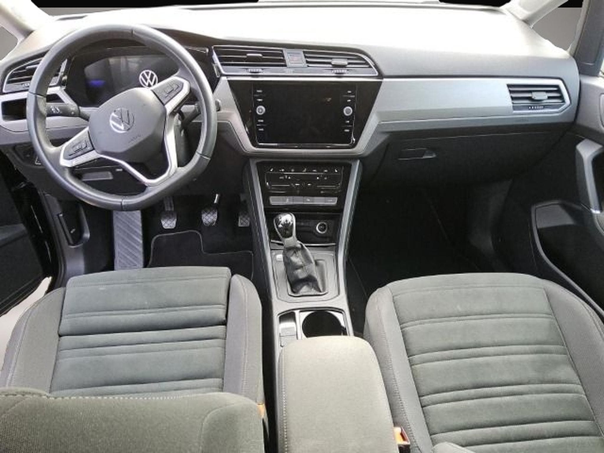 VW Touran (2023) - Photo 7