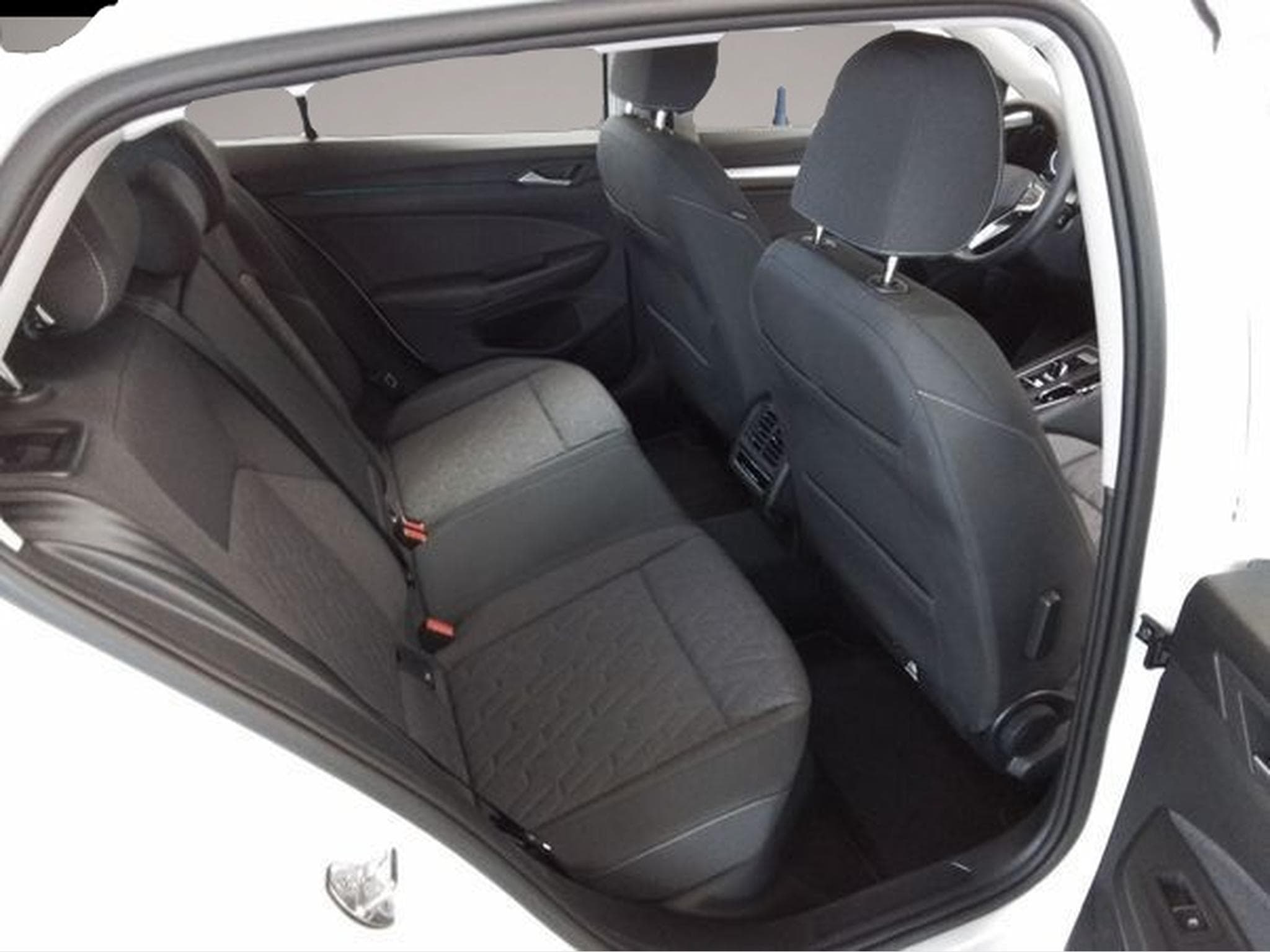 VW Golf (2025) - Foto 4