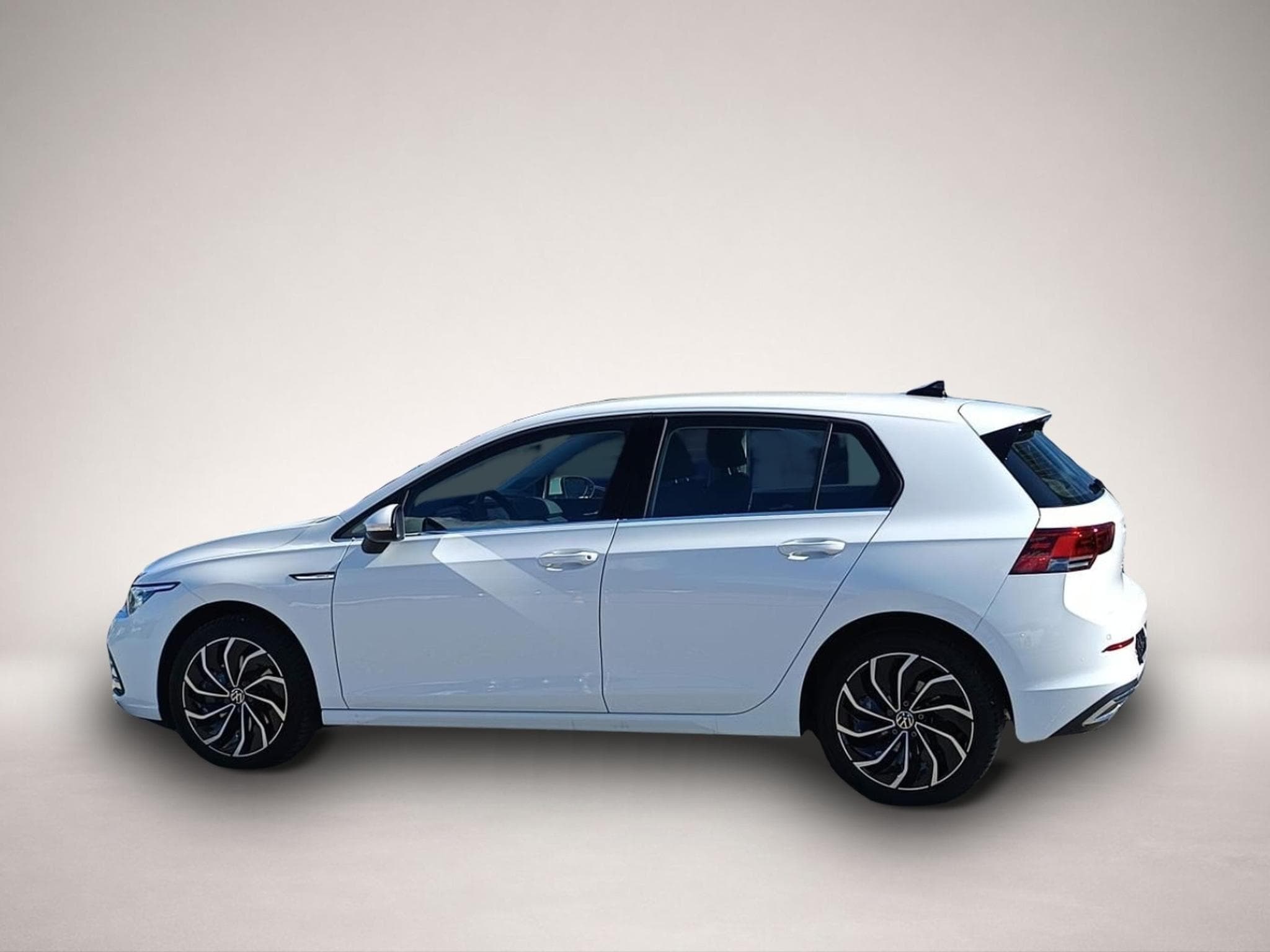 VW Golf (2024) - Photo 3