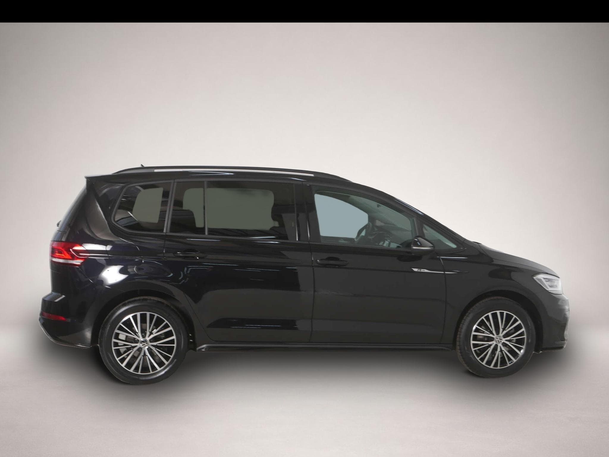 VW Touran (2025) - Photo 6