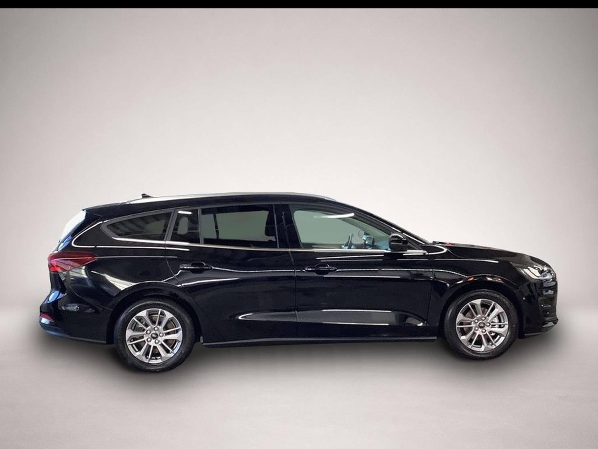 Ford Focus (2025) - Photo 4
