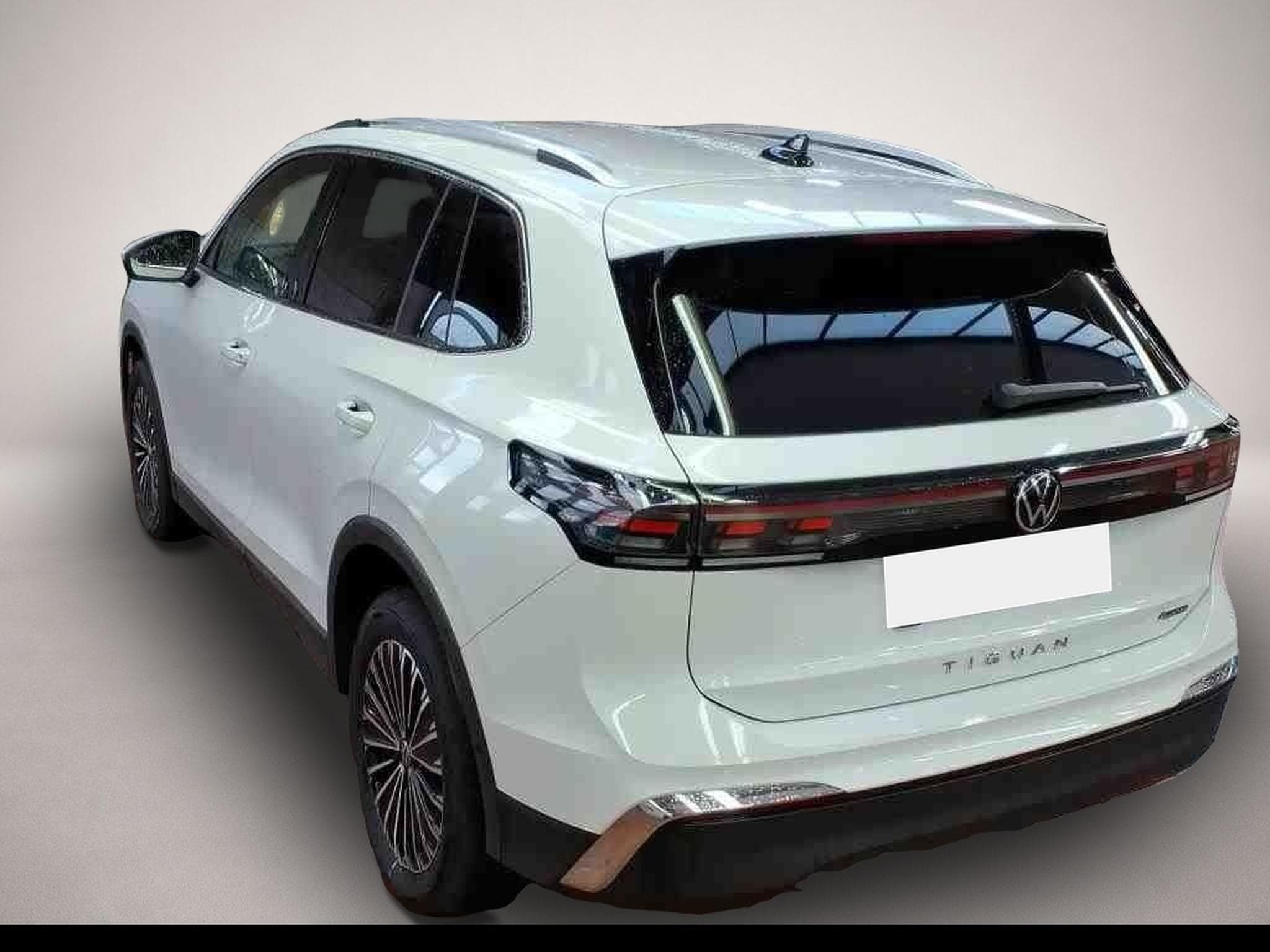 VW Tiguan (2024) - Photo 4