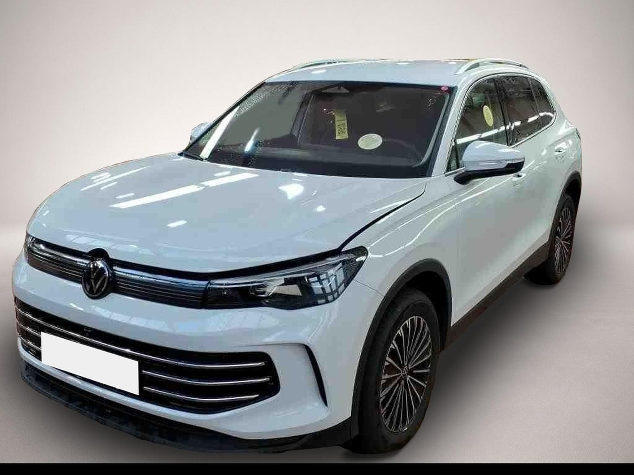 VW Tiguan (2024) - Photo 1