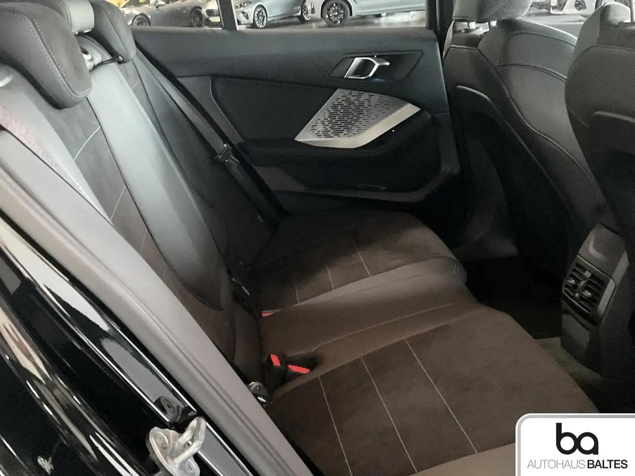 BMW 120 (2025) - Photo 8
