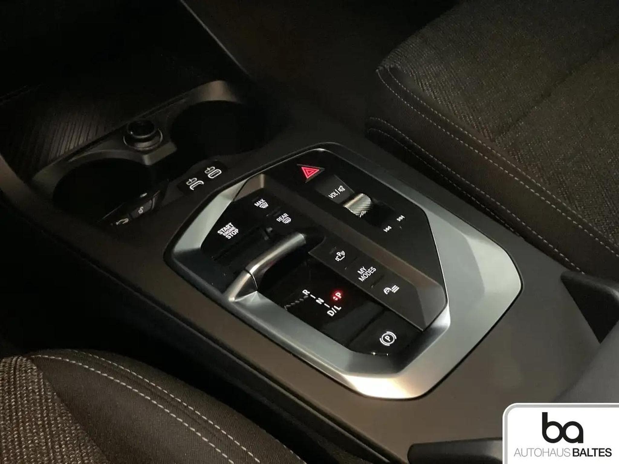 BMW 120 (2025) - Photo 10