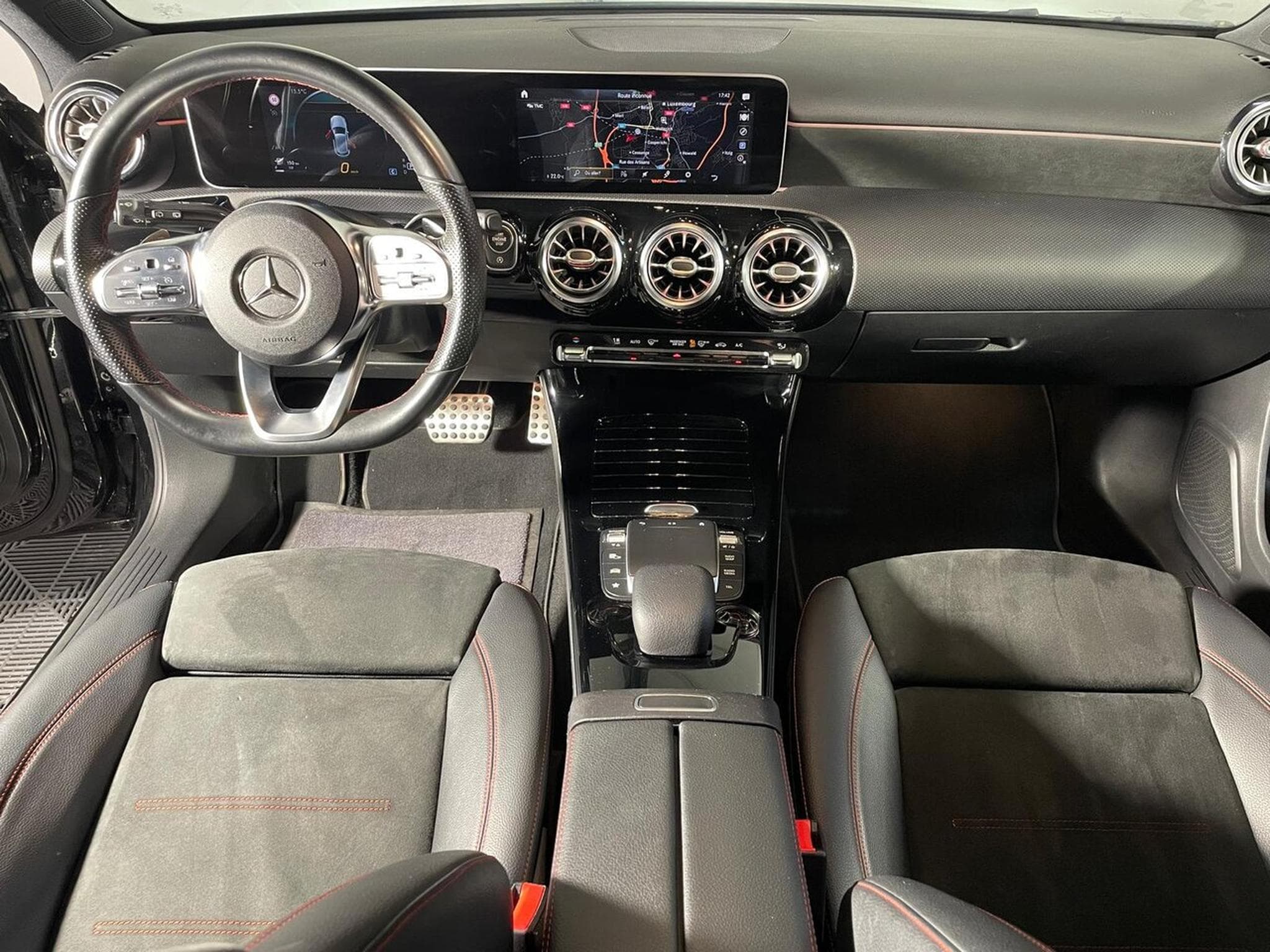 Mercedes A 180 116 7G-DCT AMG LINE GPS (2020) - Photo 3