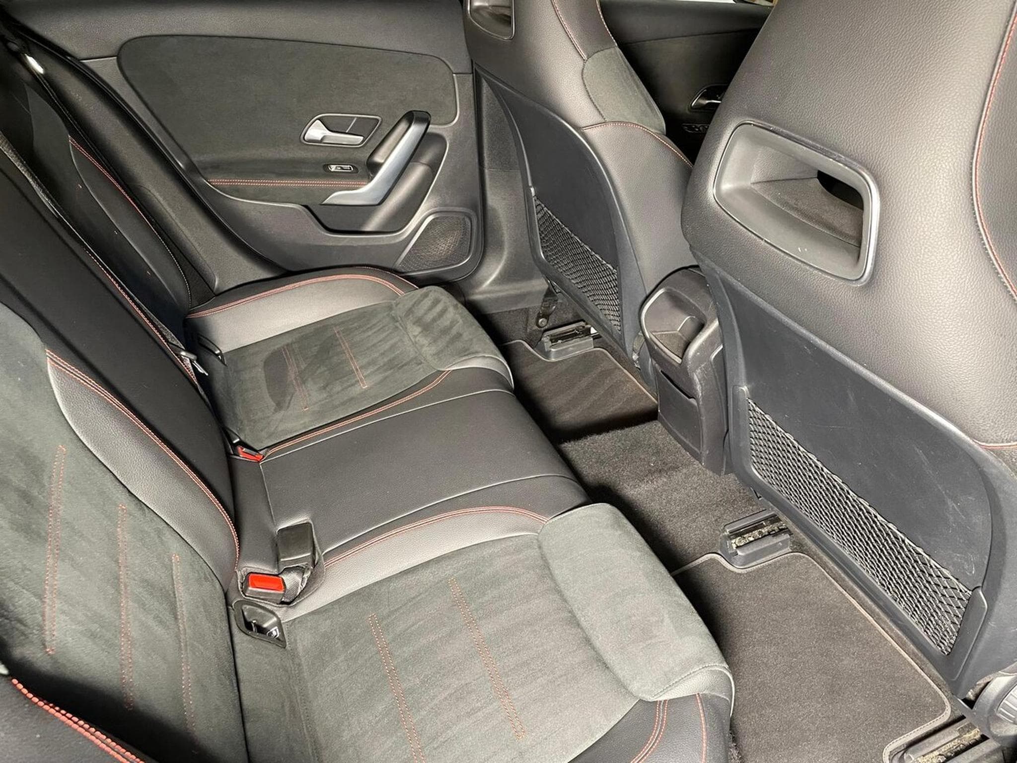 Mercedes A 180 116 7G-DCT AMG LINE GPS (2020) - Photo 11