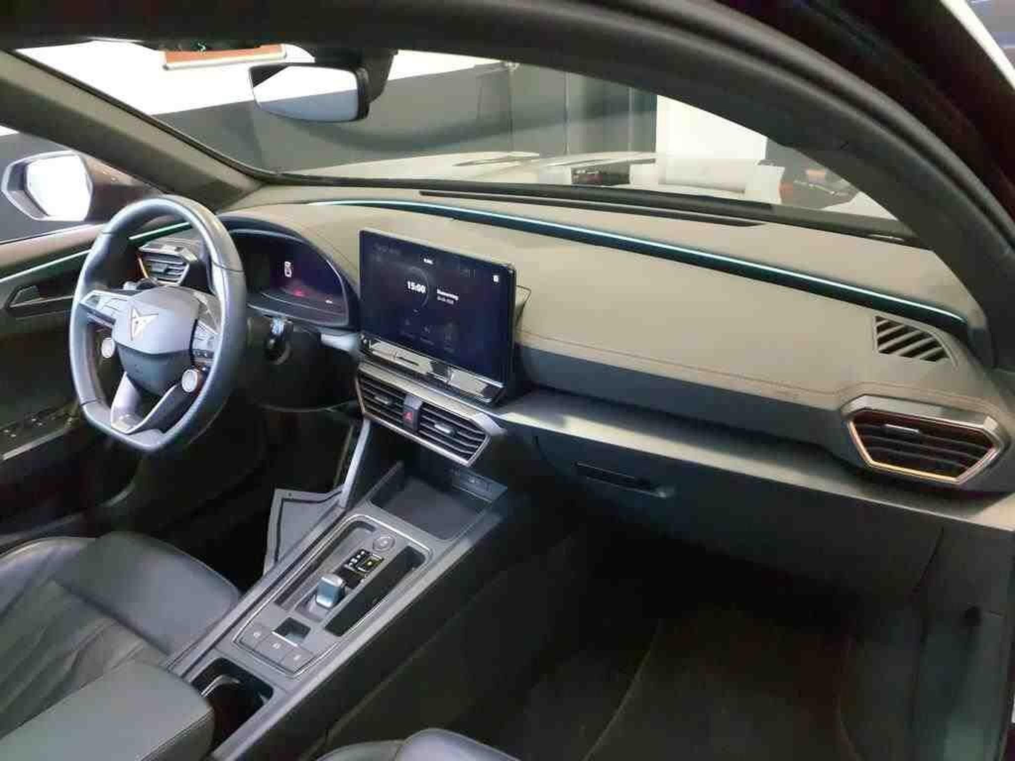 Cupra Formentor VZ 2.0 TSI 310cv DSG/ CUIR / TOIT OUVRANT (2024) - Photo 2
