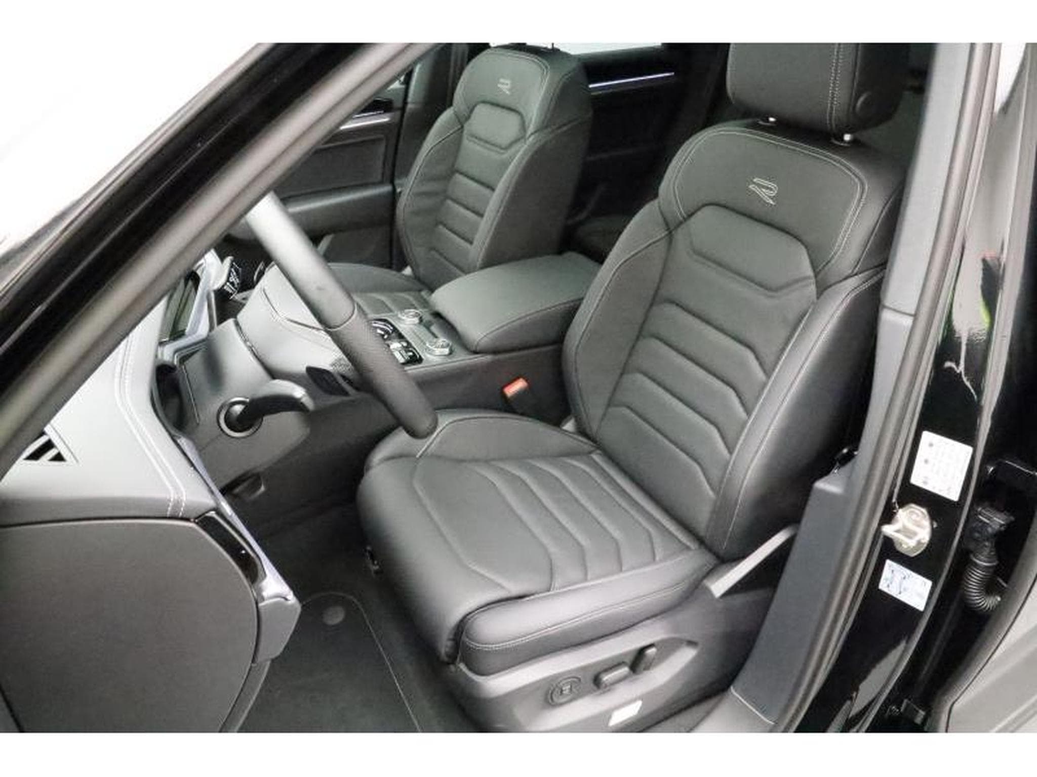 VW Touareg R-Line (2026) - Foto 4
