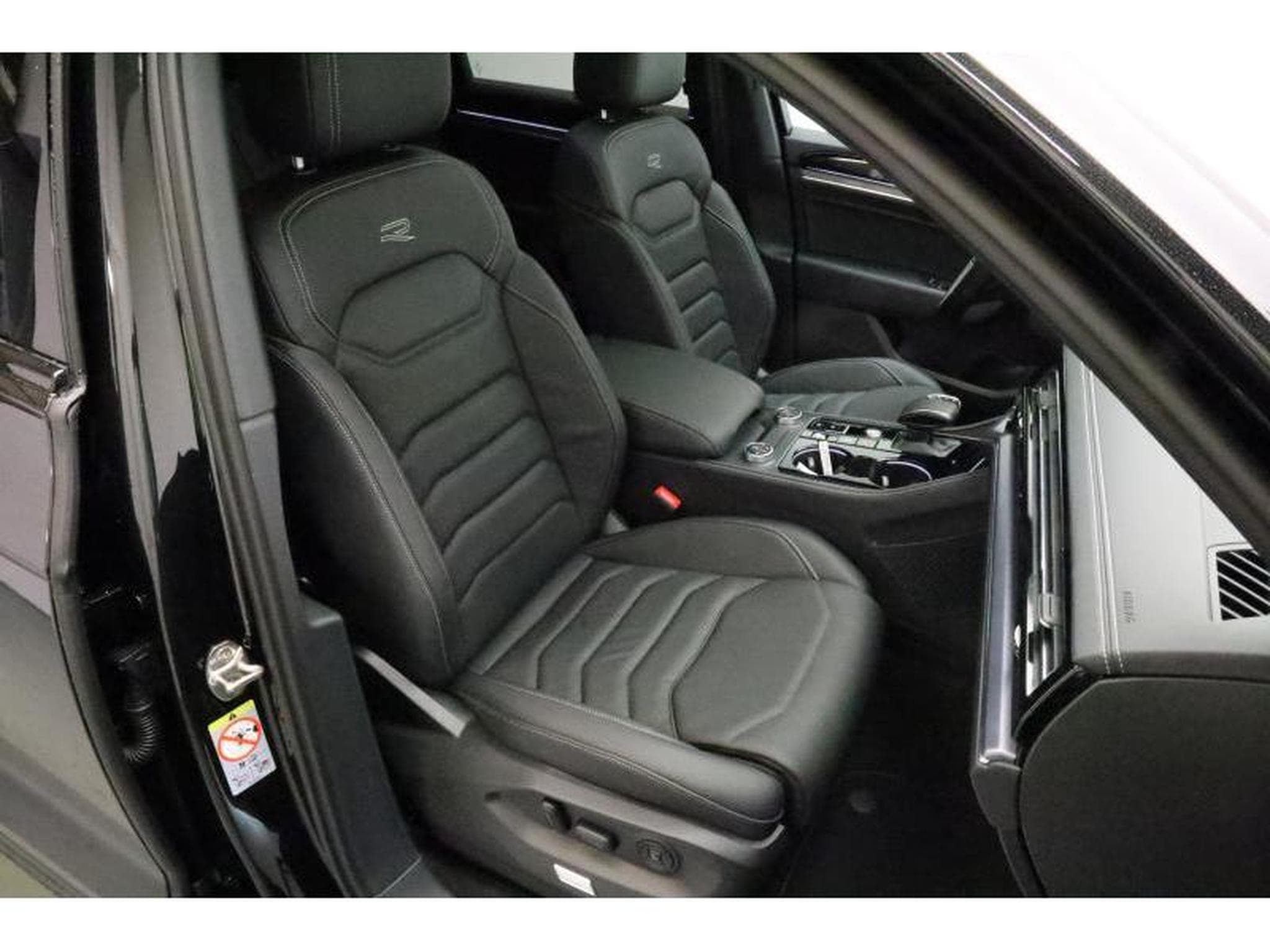 VW Touareg R-Line (2026) - Foto 14