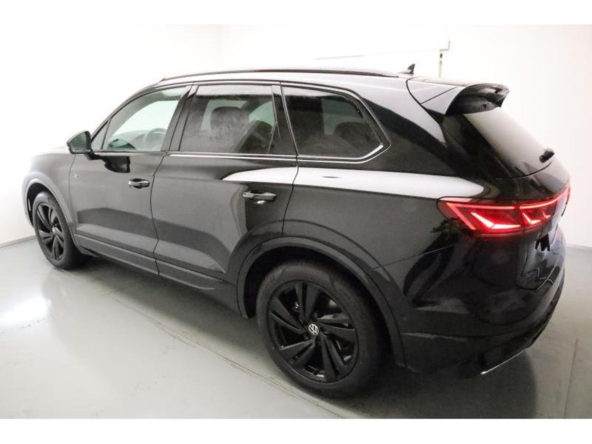 VW Touareg R-Line (2026) - Foto 26