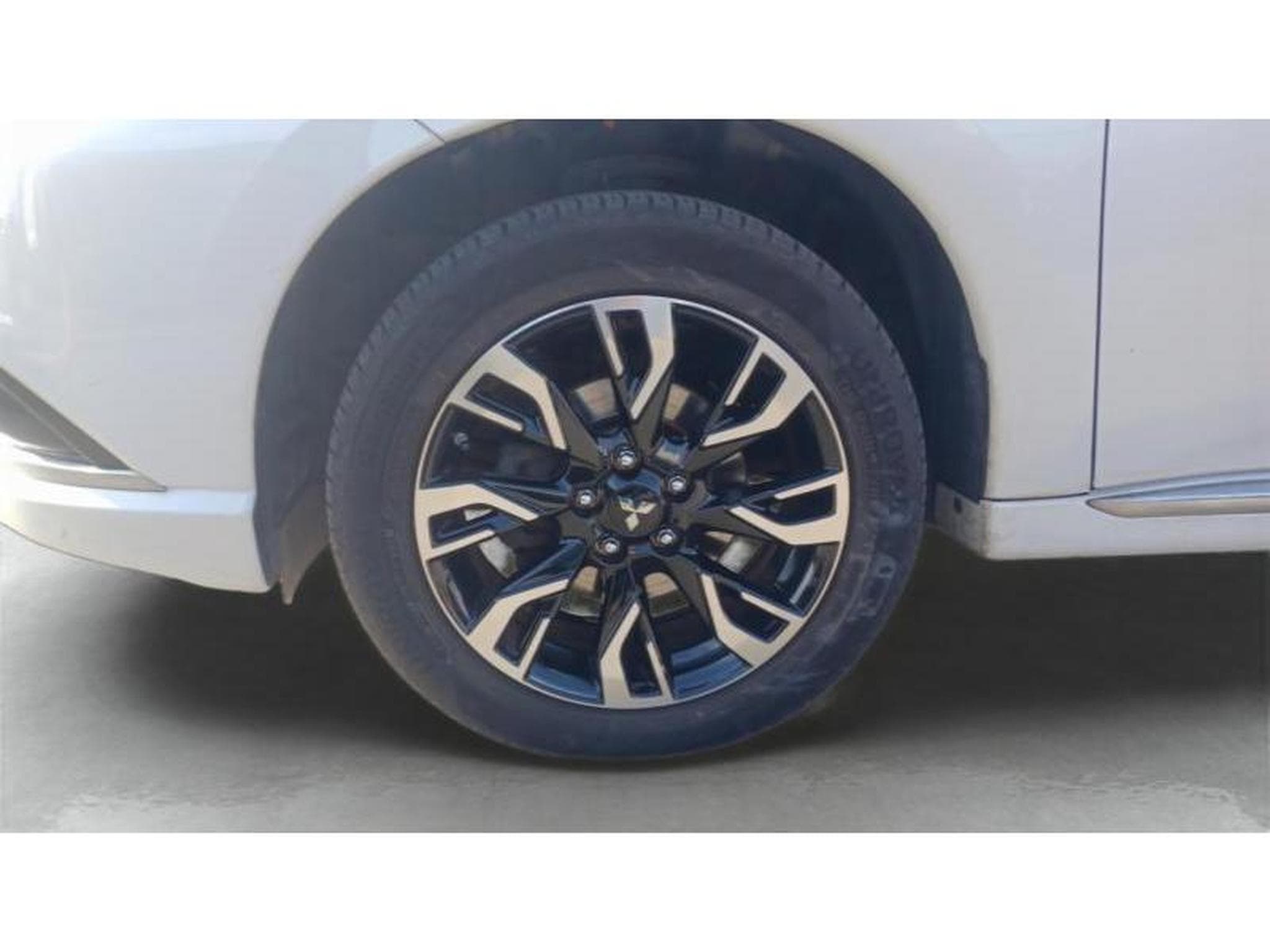 Mitsubishi Outlander PHEV (2019) - Foto 9