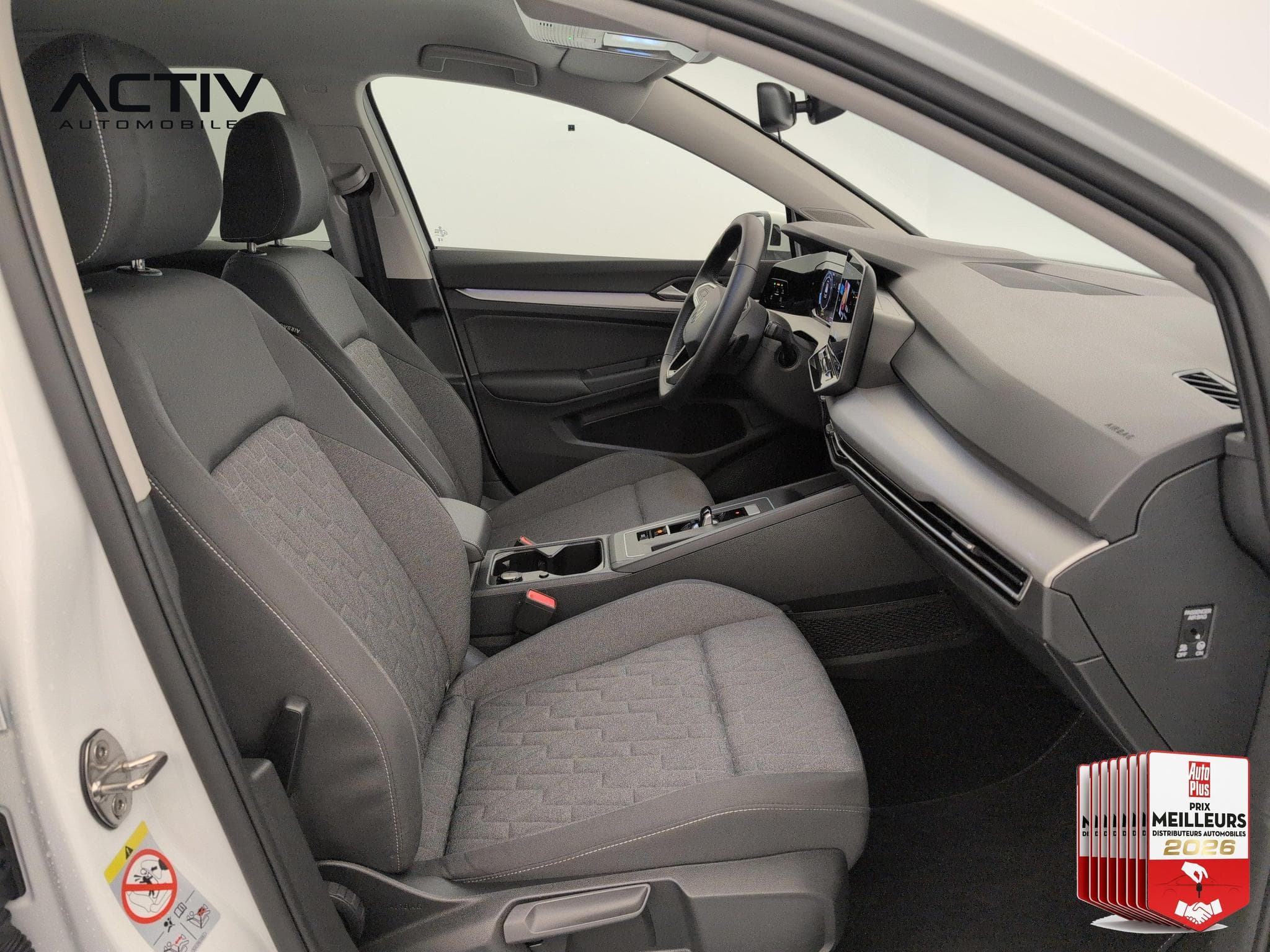 VW Golf VIII 1.5 eTSI EVO2 116 DSG7 Life Plus (2025) - Foto 8