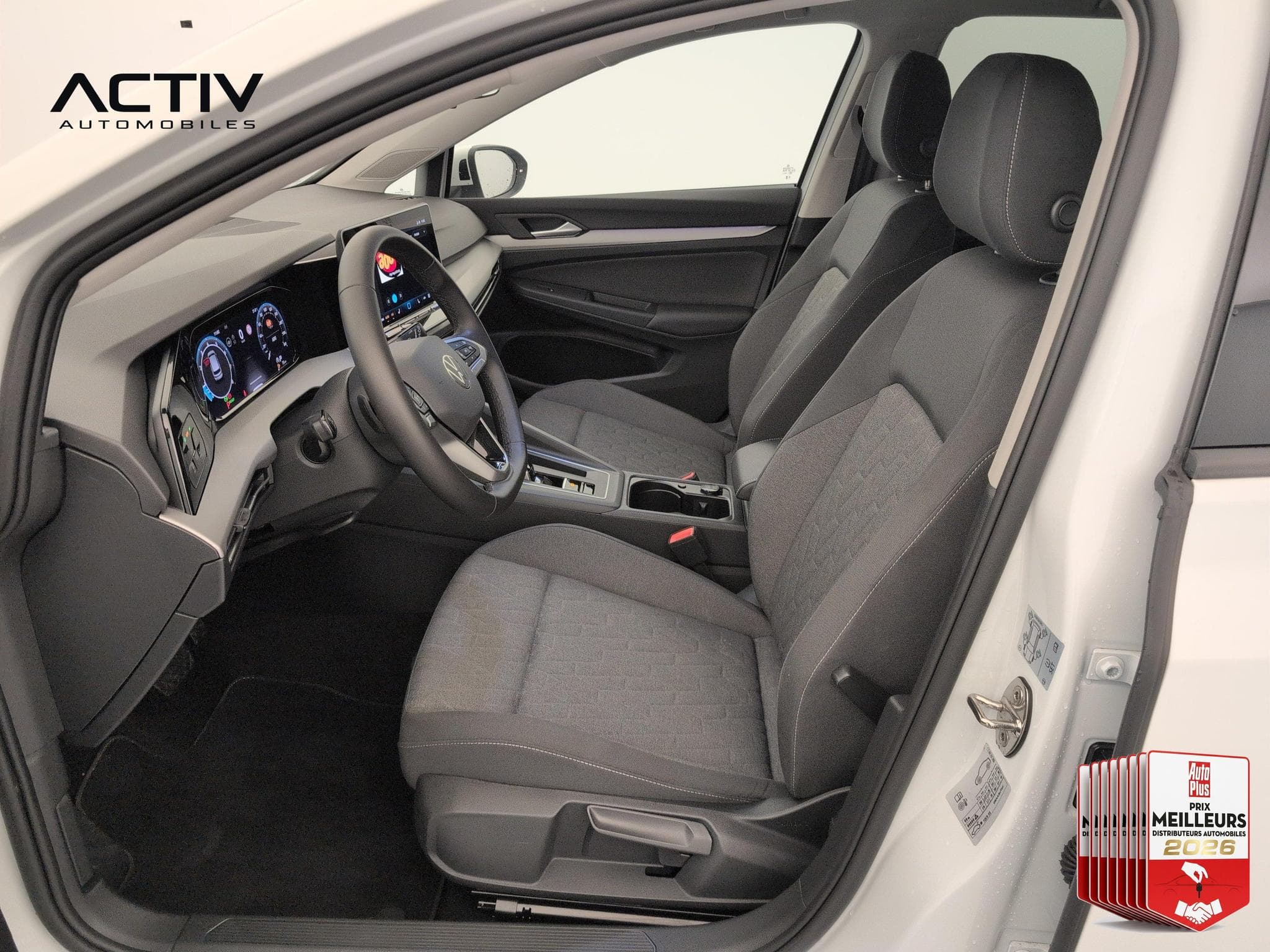 VW Golf VIII 1.5 eTSI EVO2 116 DSG7 Life Plus (2025) - Foto 16