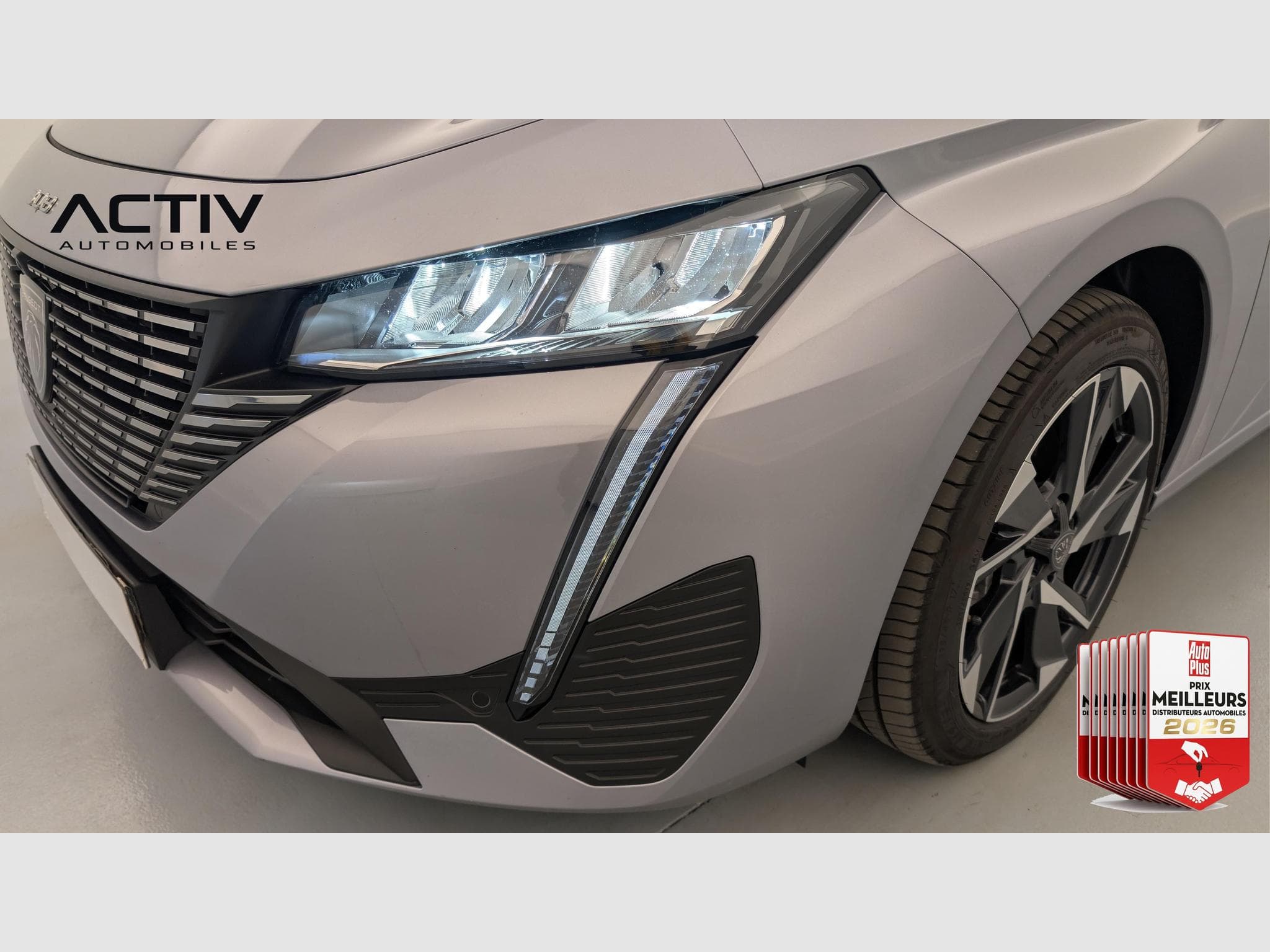 Peugeot 308 Hybrid 145 e-DCS6 Allure (2025) - Photo 22