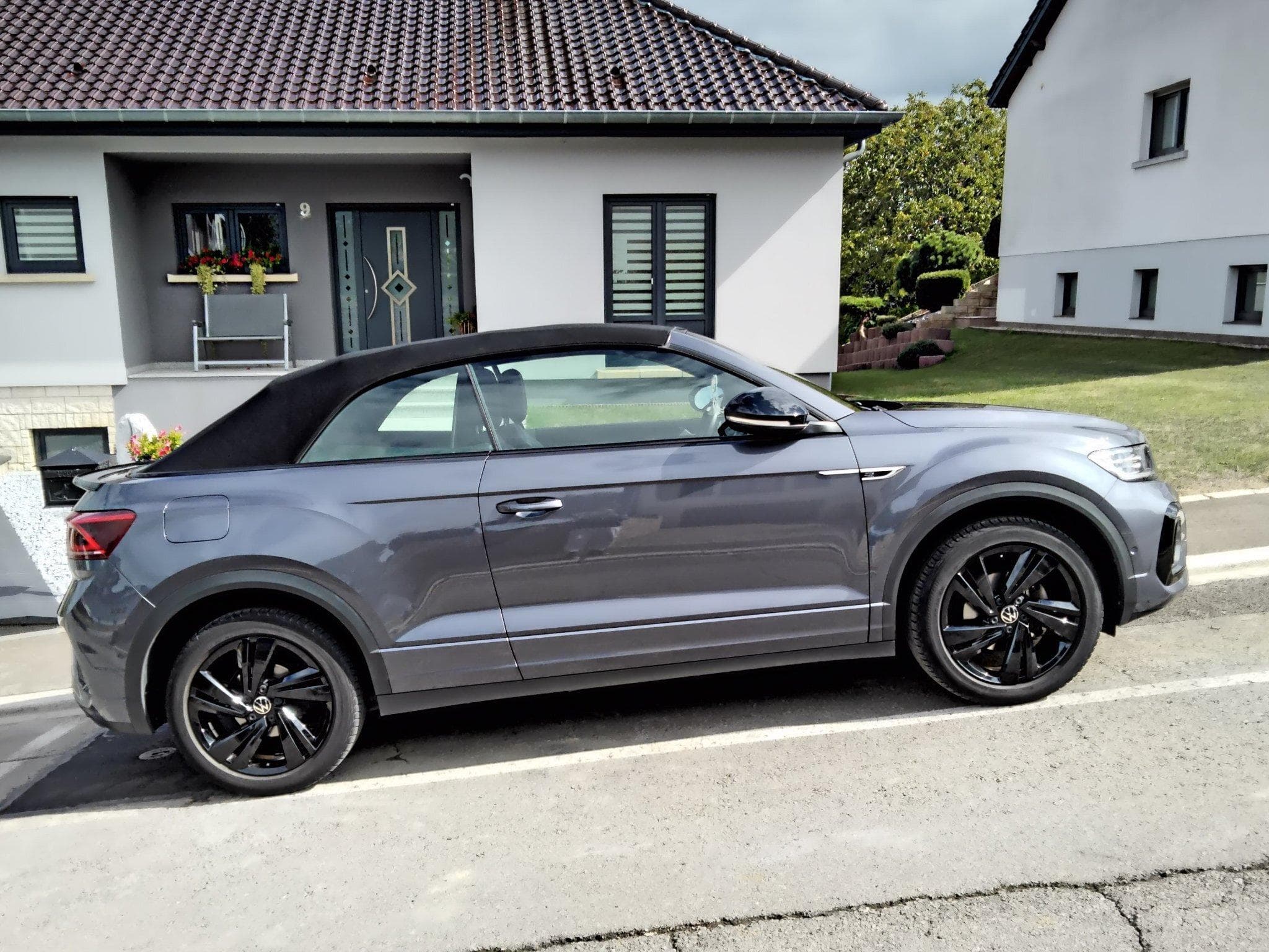 VW T-Roc R-Line Black Edition (2024) - Photo 1