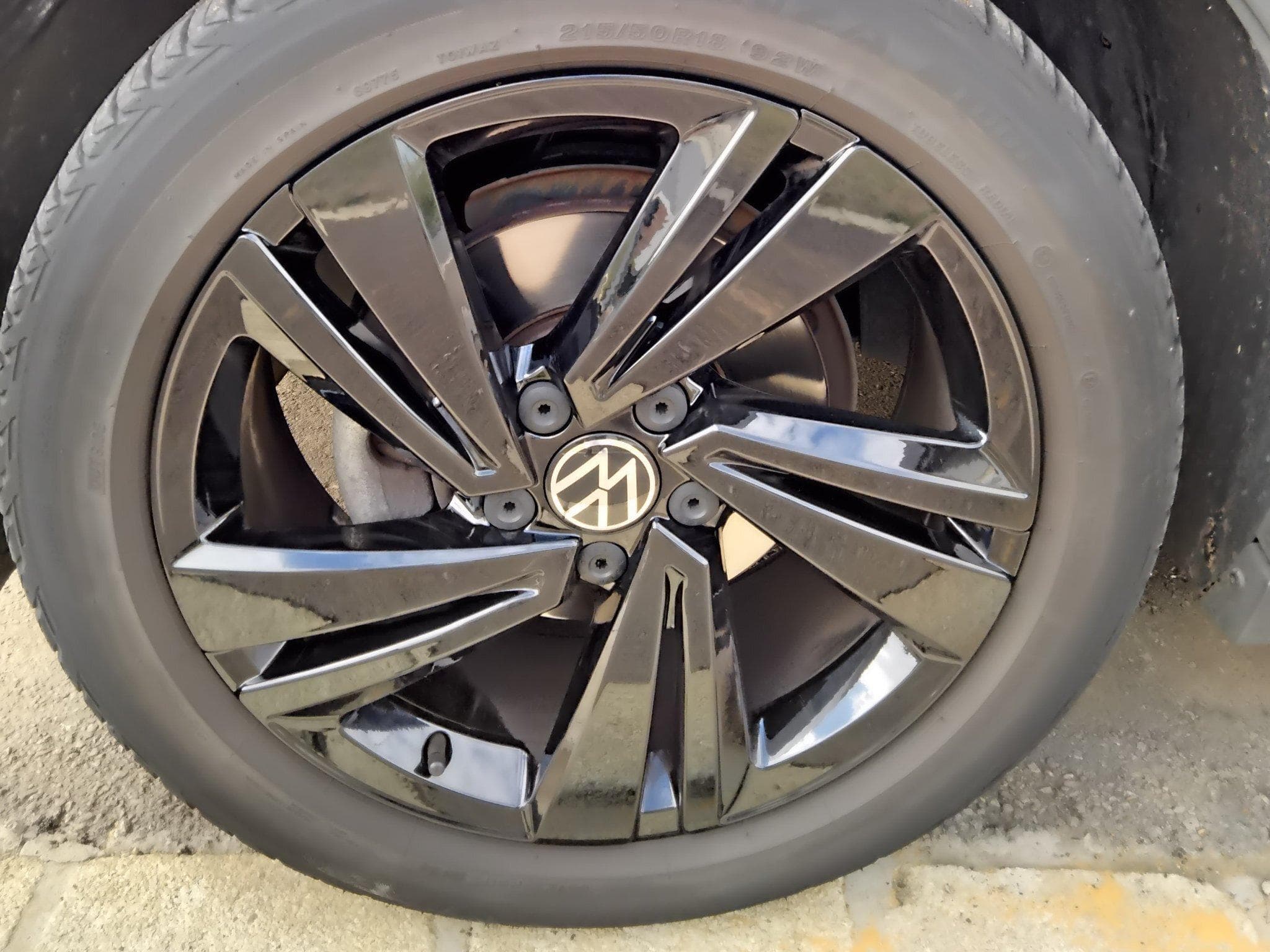 VW T-Roc R-Line Black Edition (2024) - Photo 3