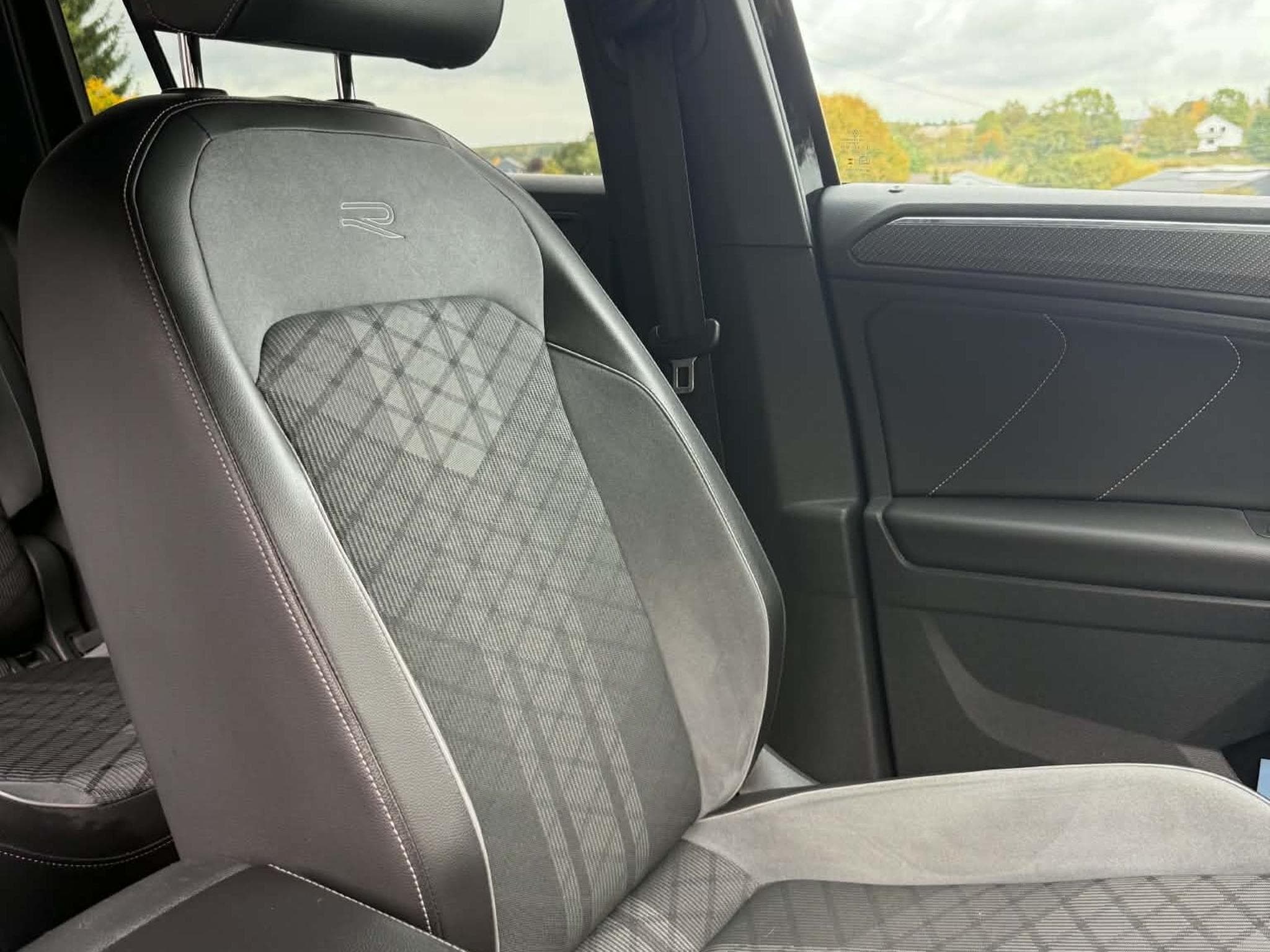 VW Tiguan 2.0 TDI, 147Kw, 4MOTION, DSG, R-LINE (2024) - Photo 7