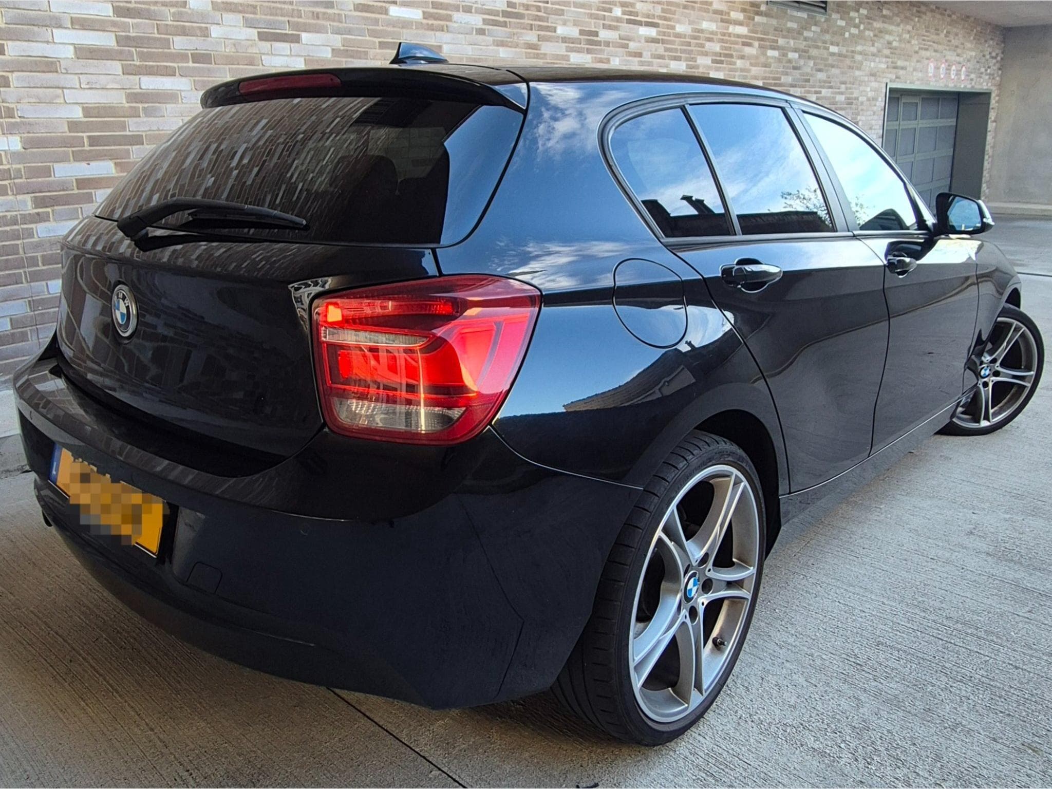 BMW 114 114d Sport 95cv (2015) - Foto 2