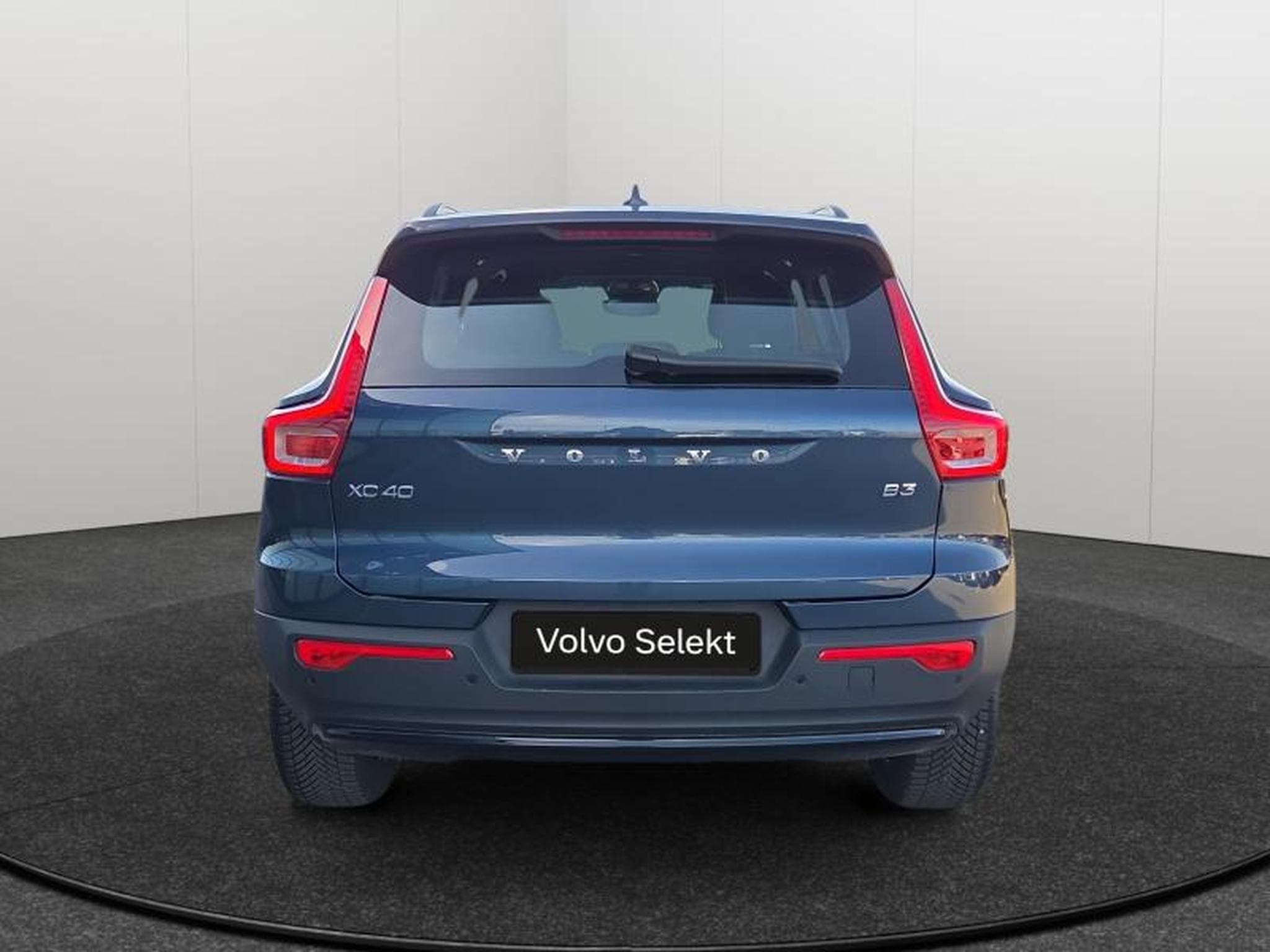 Volvo XC40 B3 Plus Dark / Essence 2026 (2025) - Foto 4