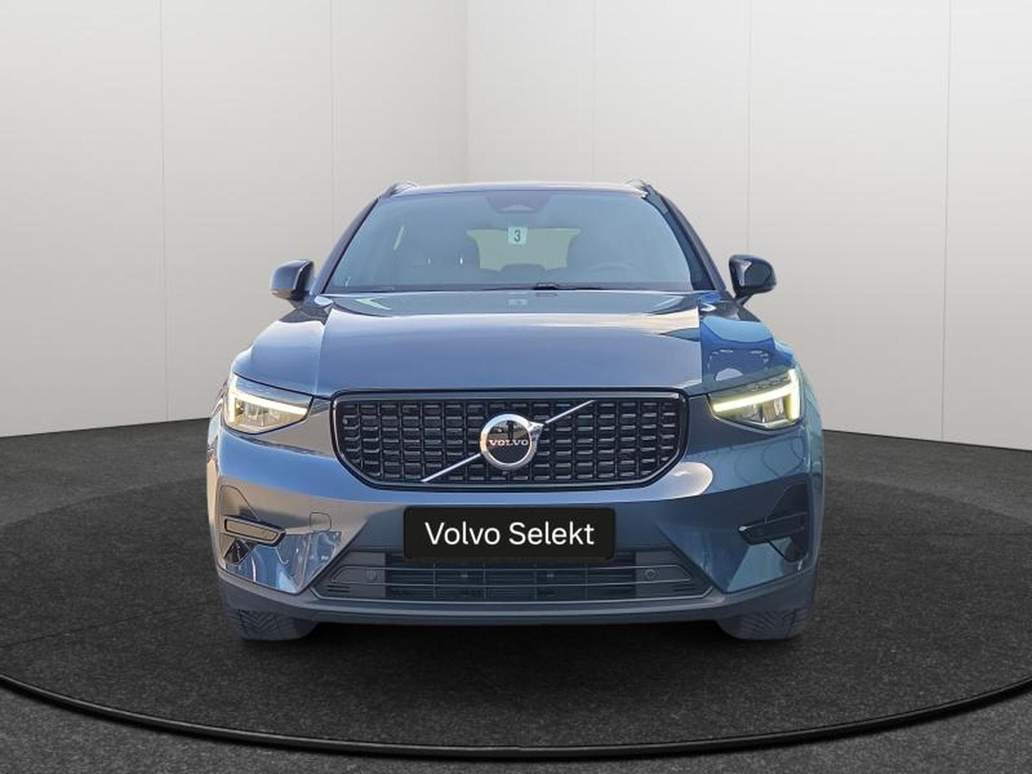 Volvo XC40 B3 Plus Dark / Essence 2026 (2025) - Foto 8