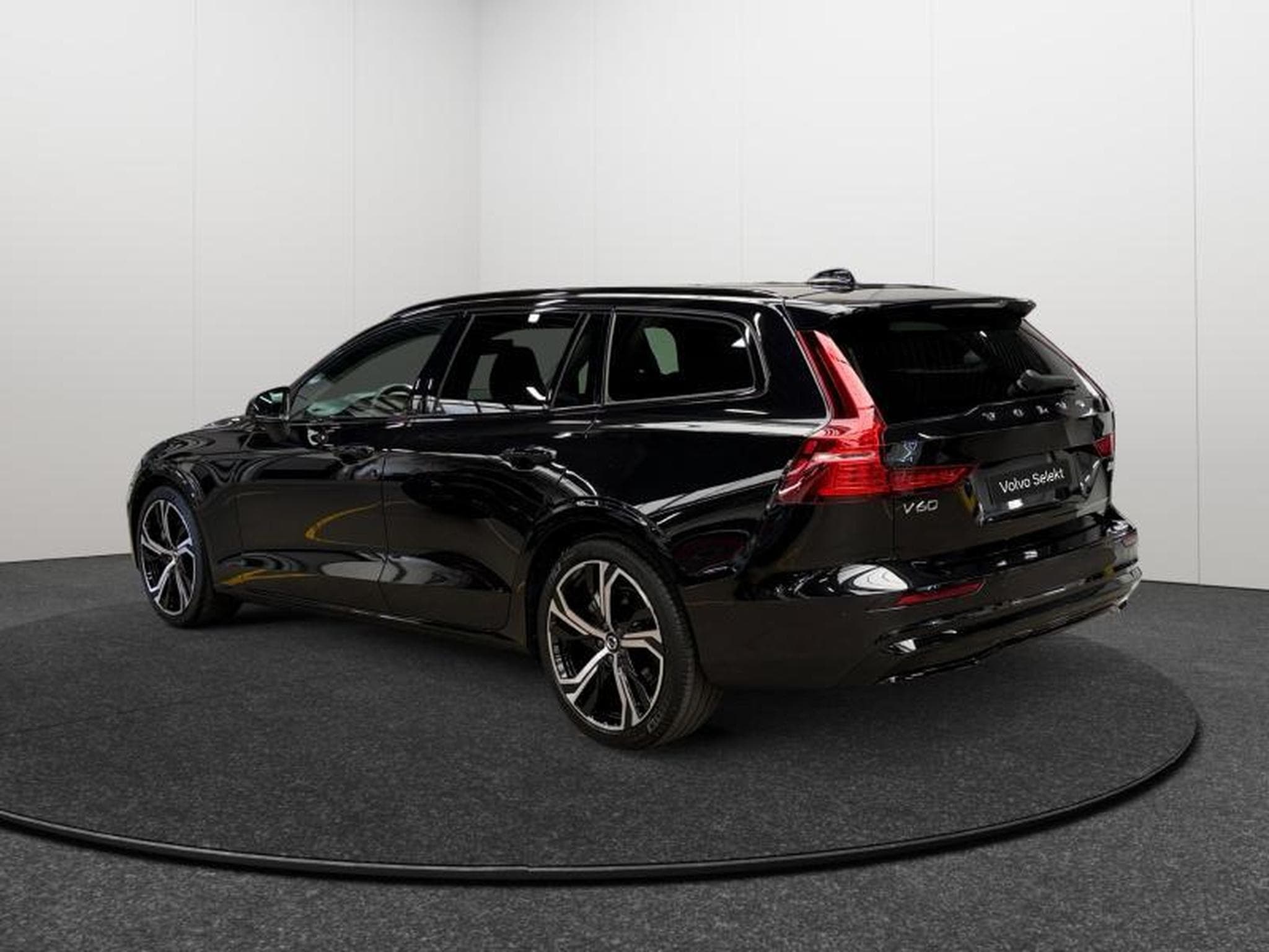 Volvo V60 B4 Plus Dark / Essence (2025) - Foto 5