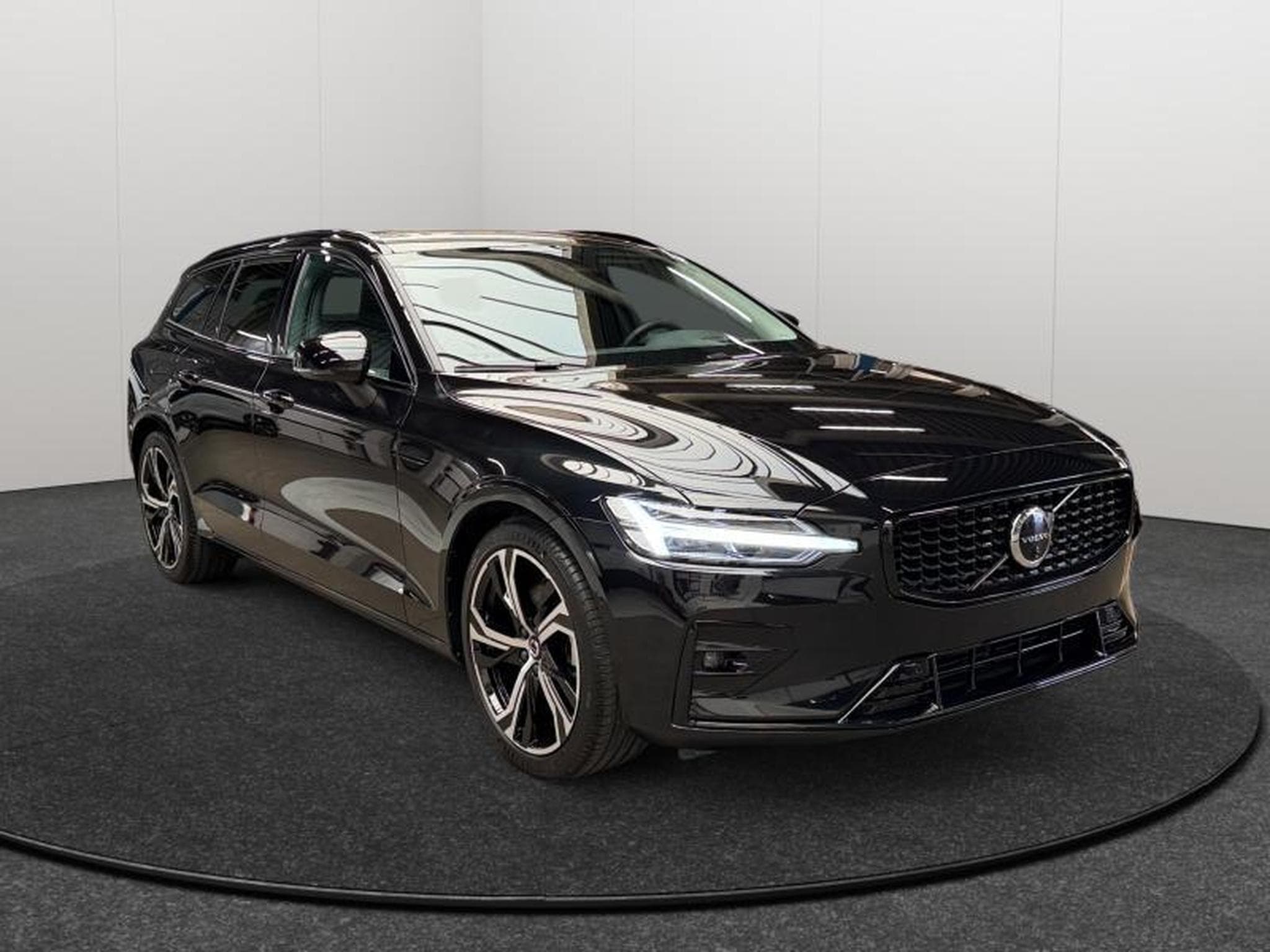 Volvo V60 B4 Plus Dark / Essence (2025) - Foto 8